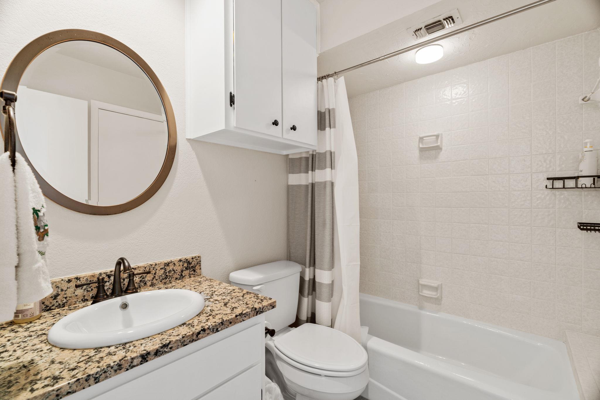 401 Hi There # D, Horseshoe Bay, TX 78657