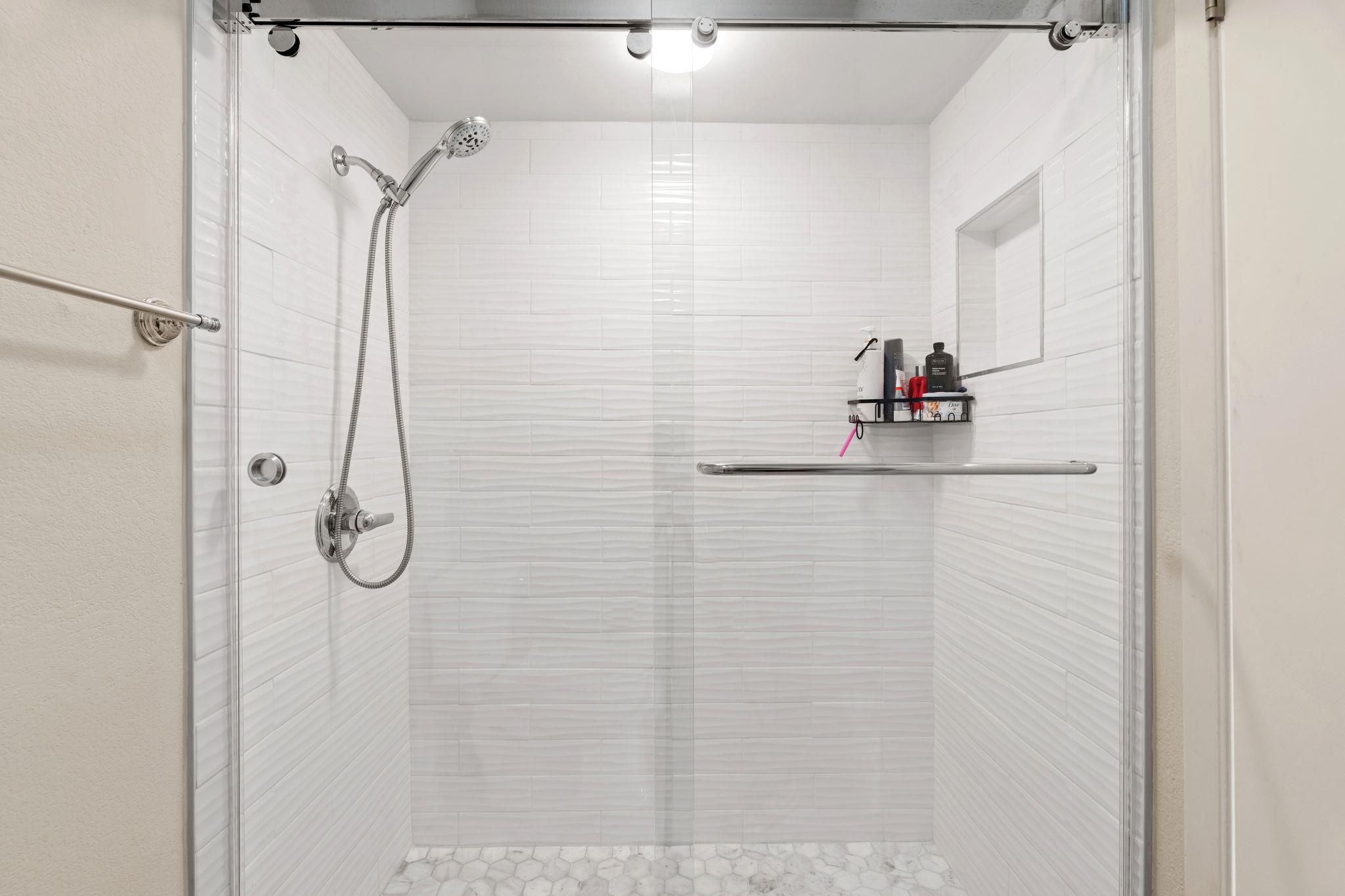 401 Hi There # D, Horseshoe Bay, TX 78657