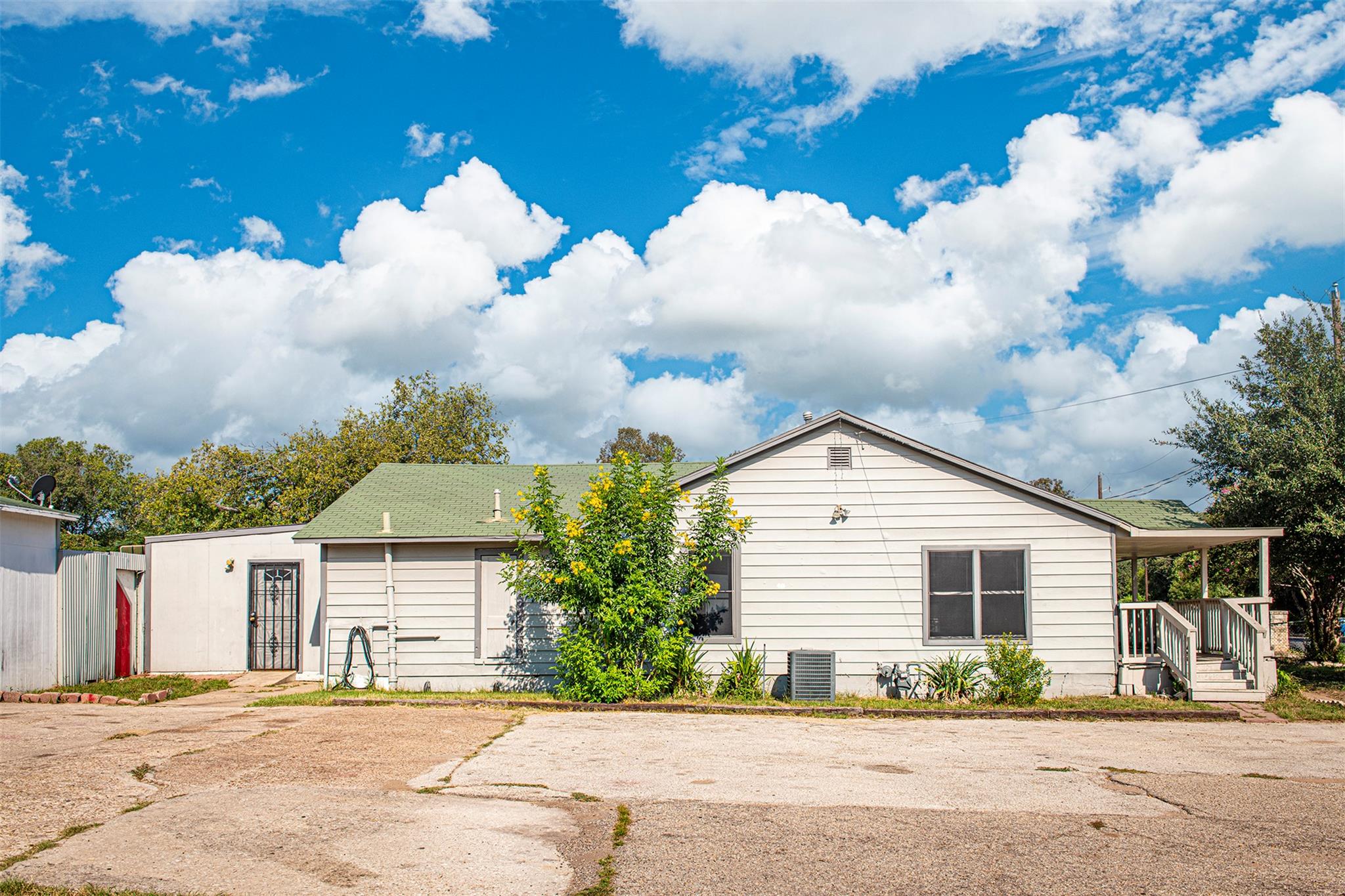 6405 Torres St, Austin, TX 78741