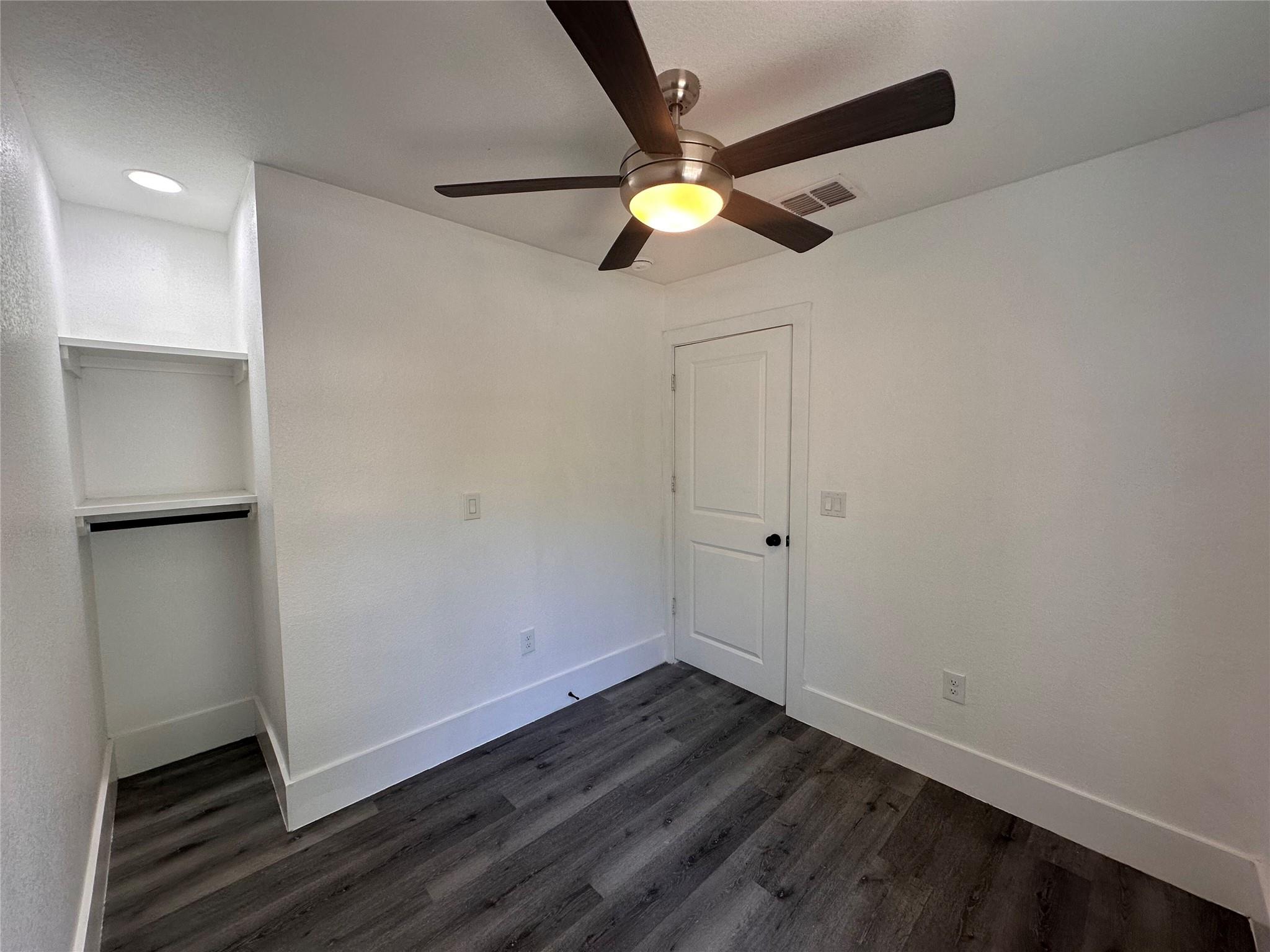 720 Neches St, Lockhart, TX 78644