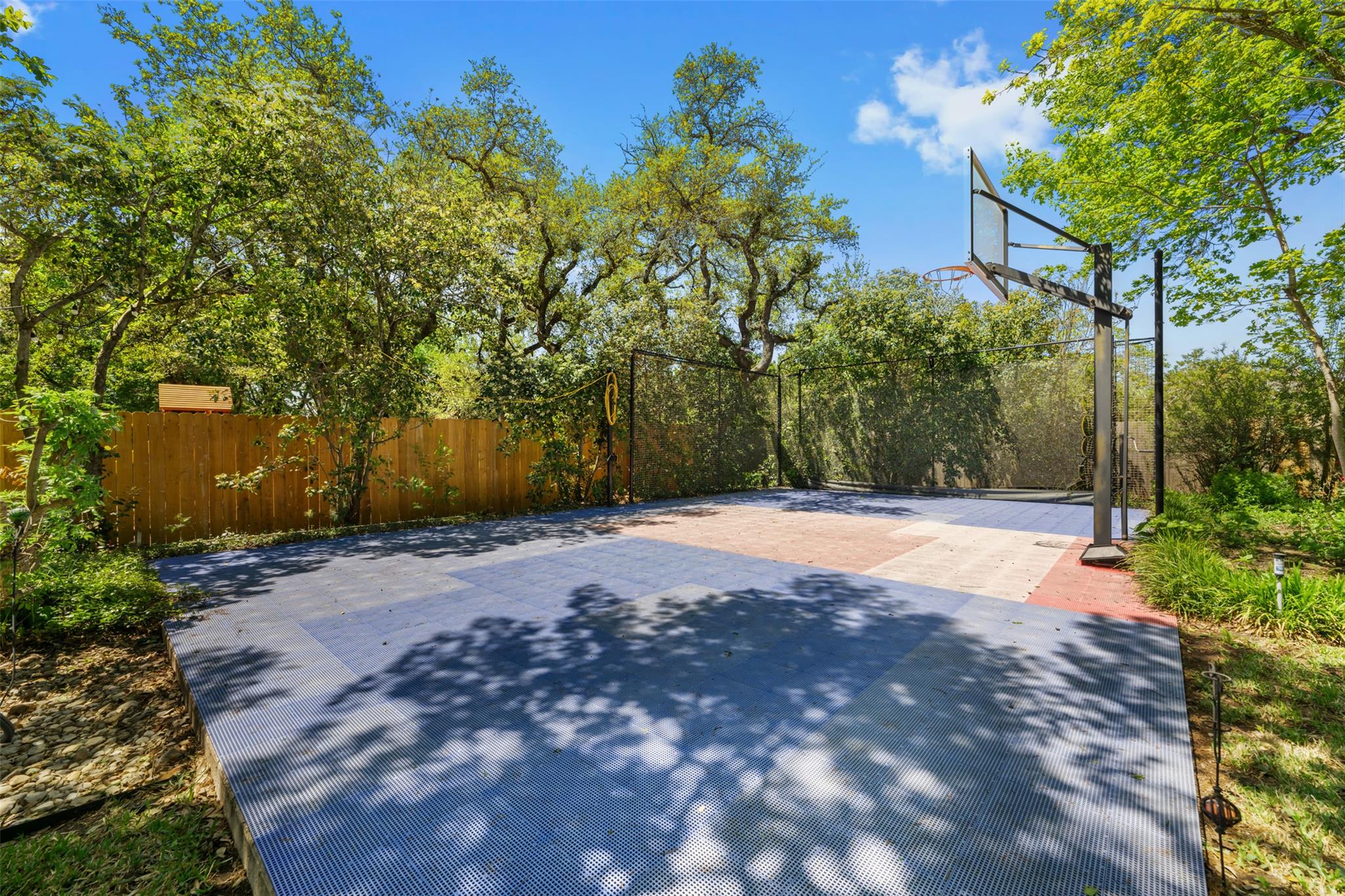 6425 Yaupon Dr, Austin, TX 78759