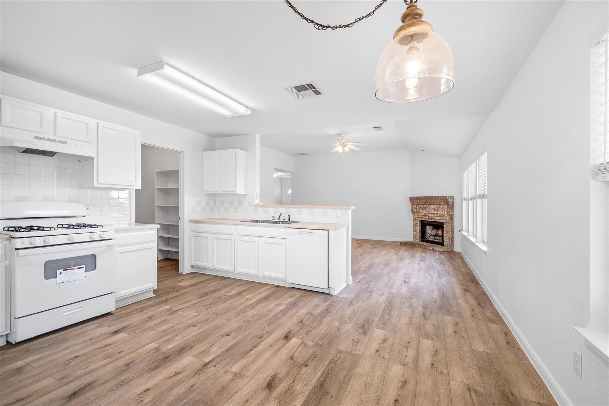 1142 Ascot St, Georgetown, TX 78626