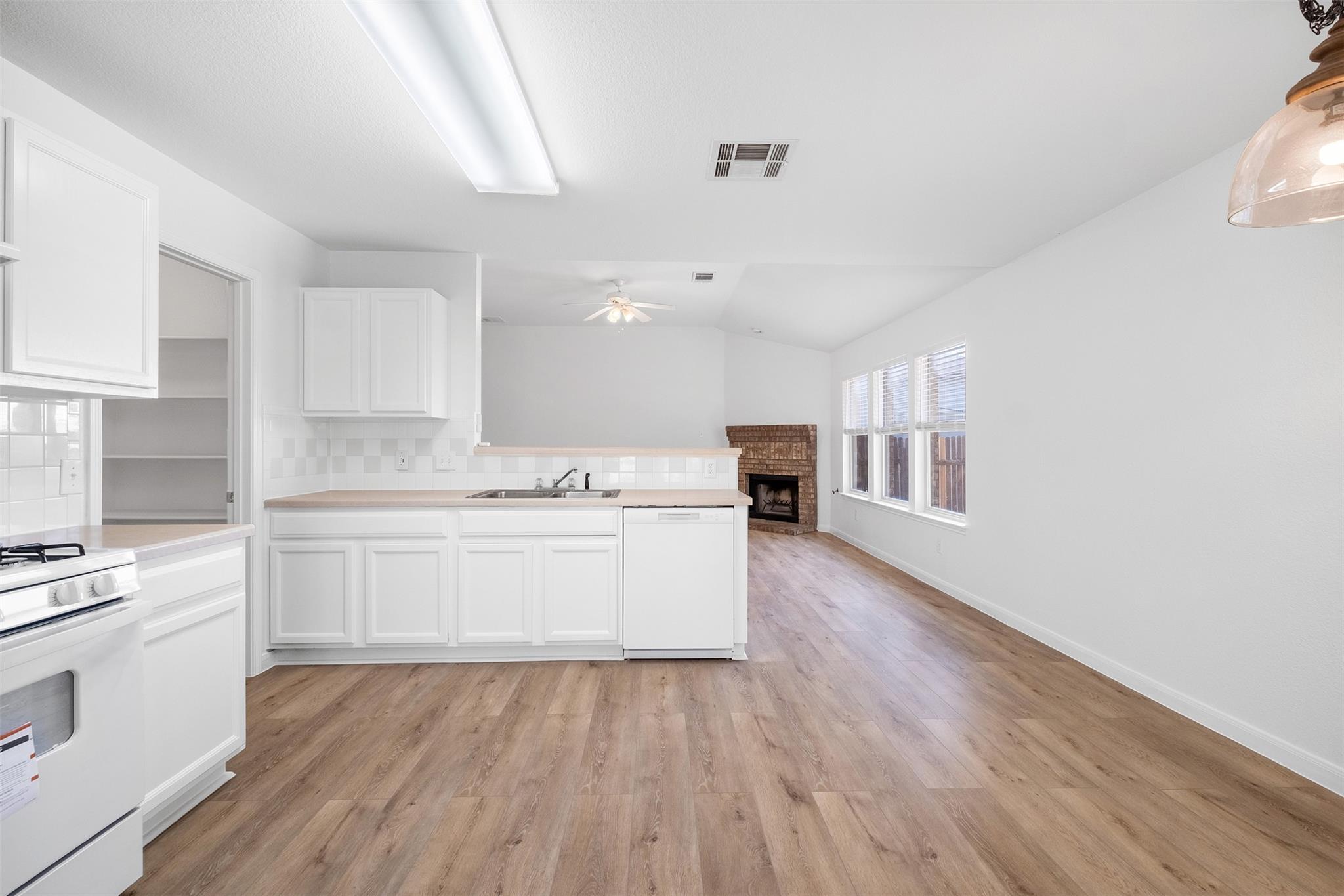 1142 Ascot St, Georgetown, TX 78626