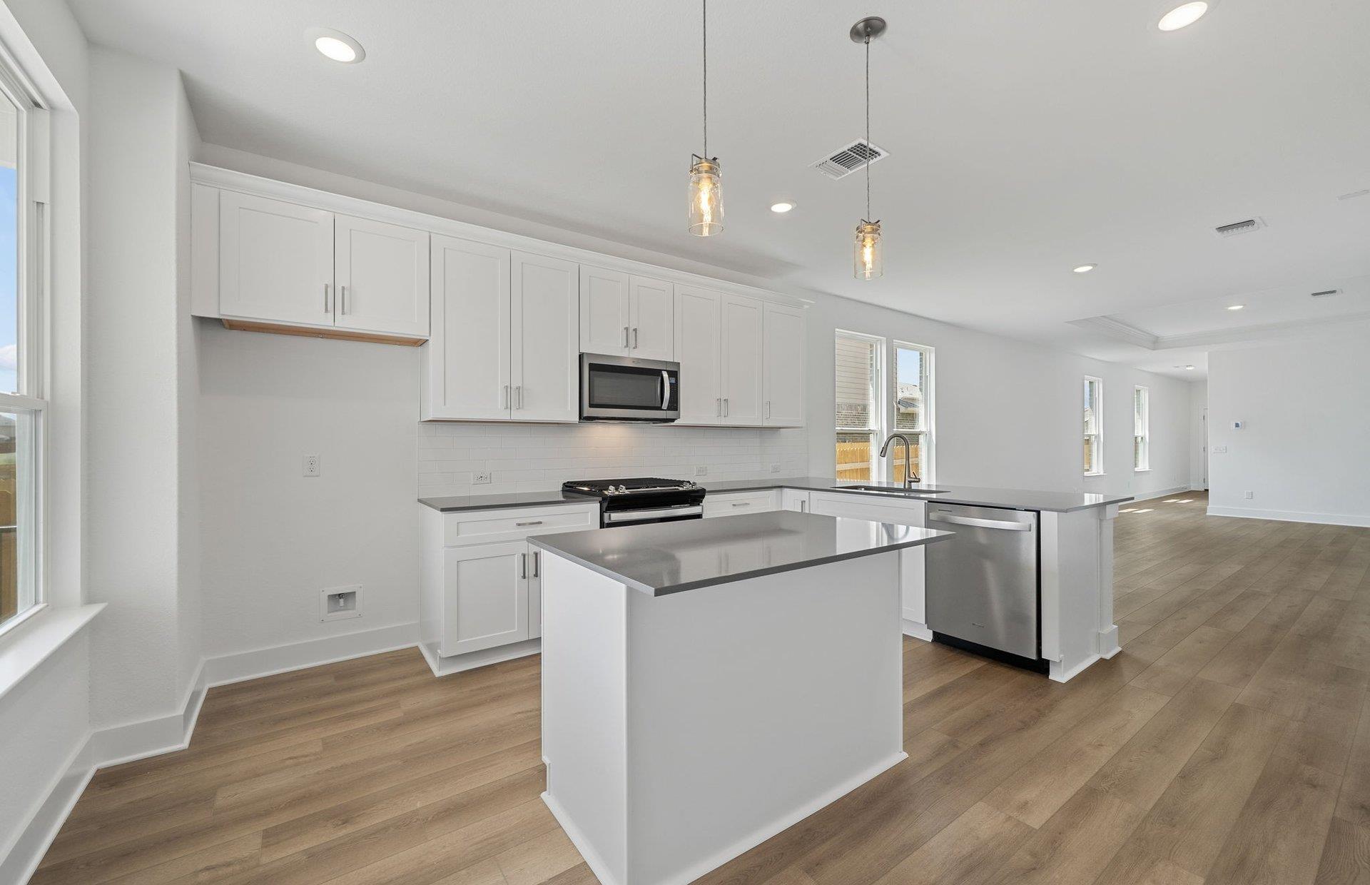 594 Tailwind Dr, Kyle, TX 78640