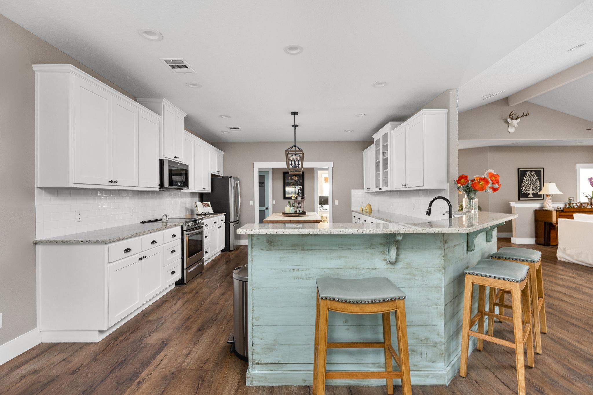 1953 County Road 250, Burnet, TX 78611