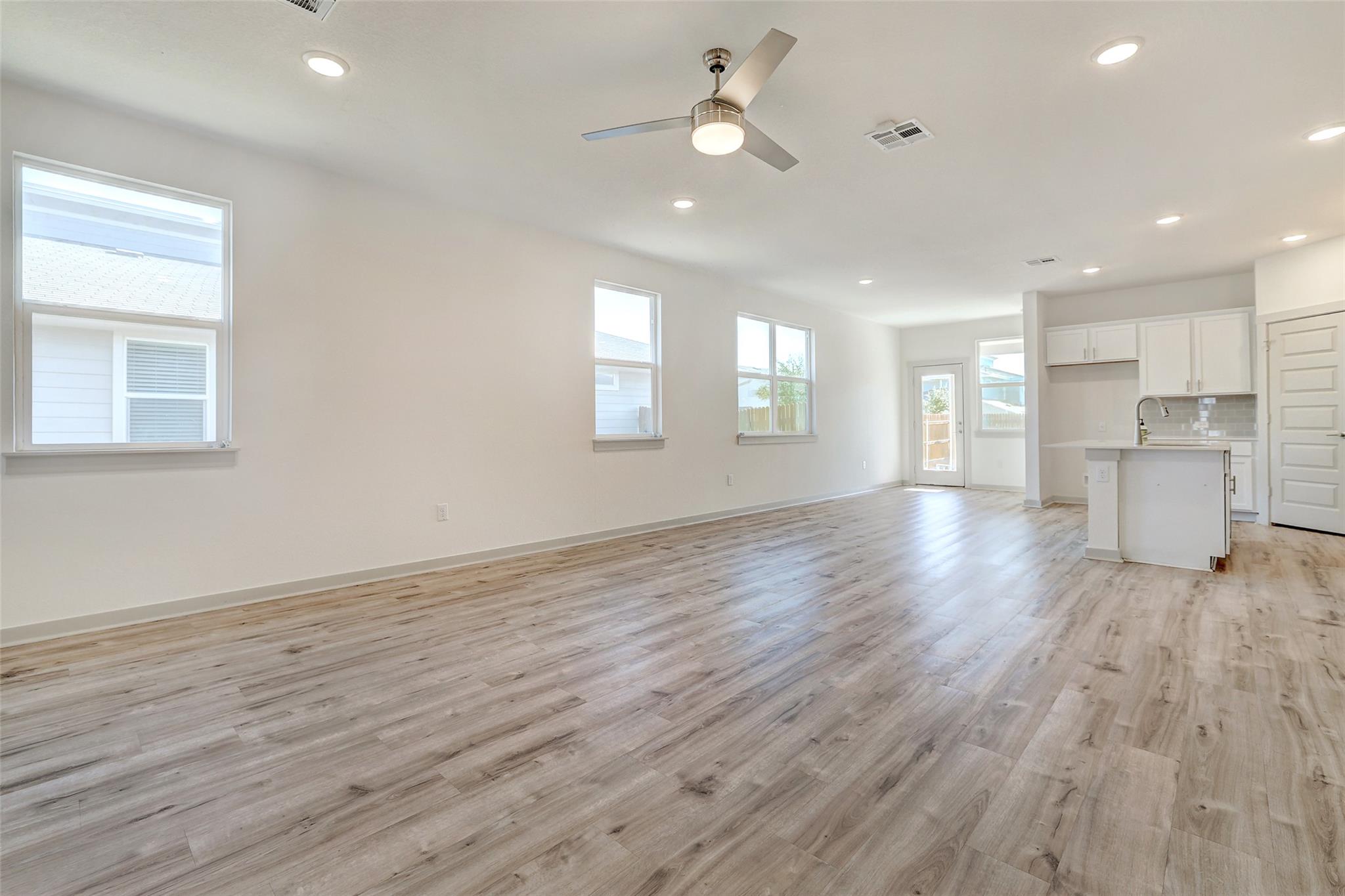 7421 Peggie Nell Dr, Austin, TX 78724