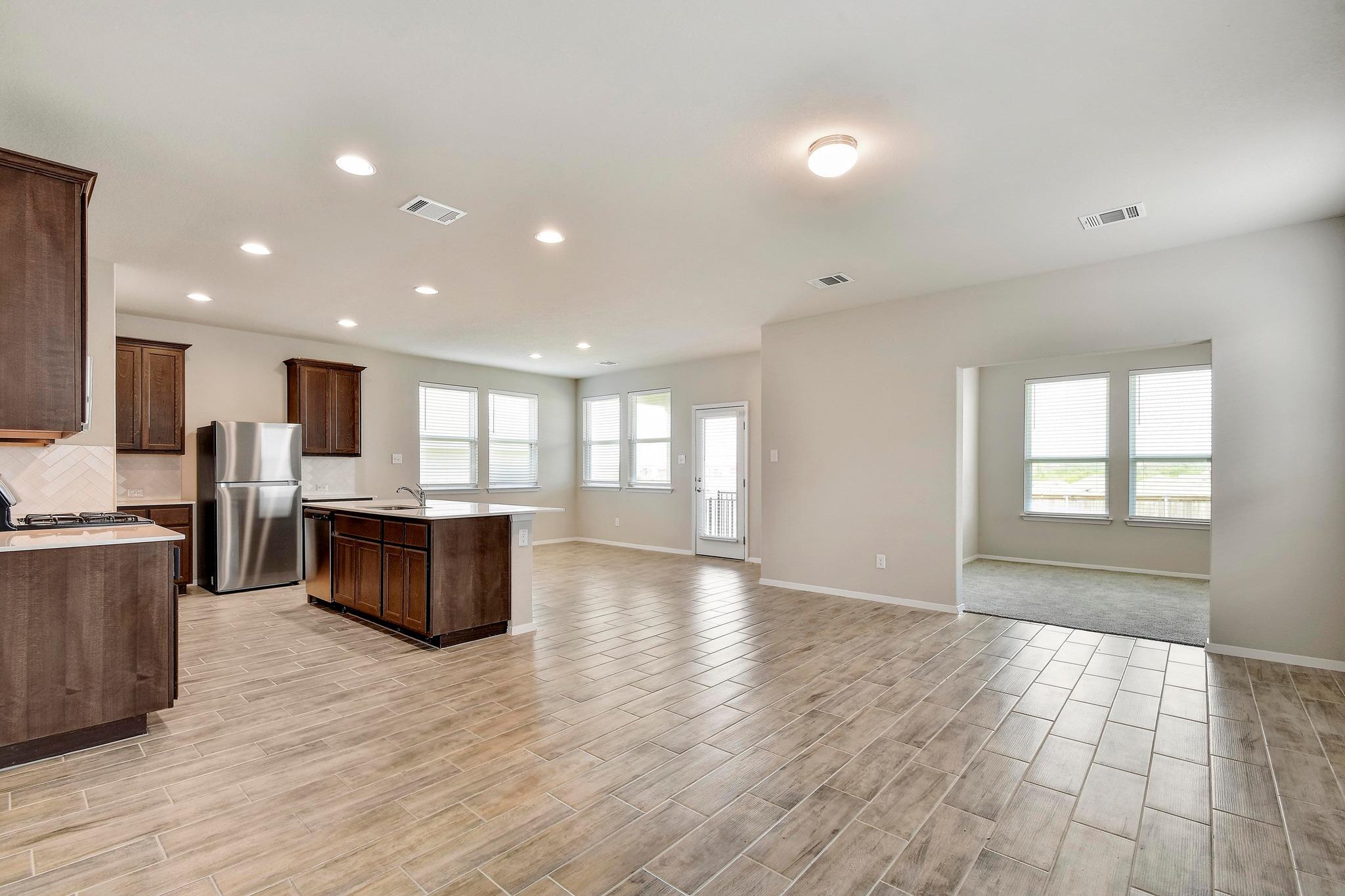 143 Spiny Lizard Ln, San Marcos, TX 78666