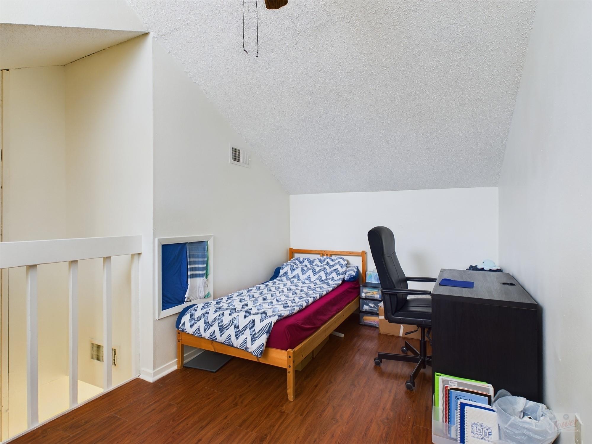 908 Poplar St # 201, Austin, TX 78705