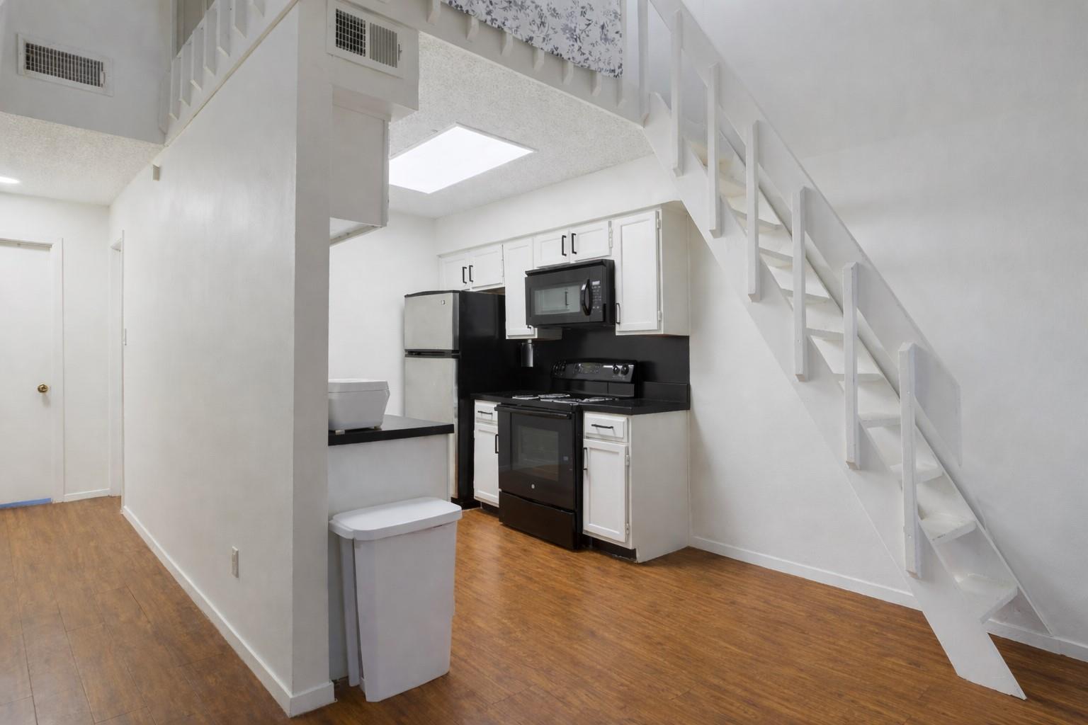 908 Poplar St # 201, Austin, TX 78705