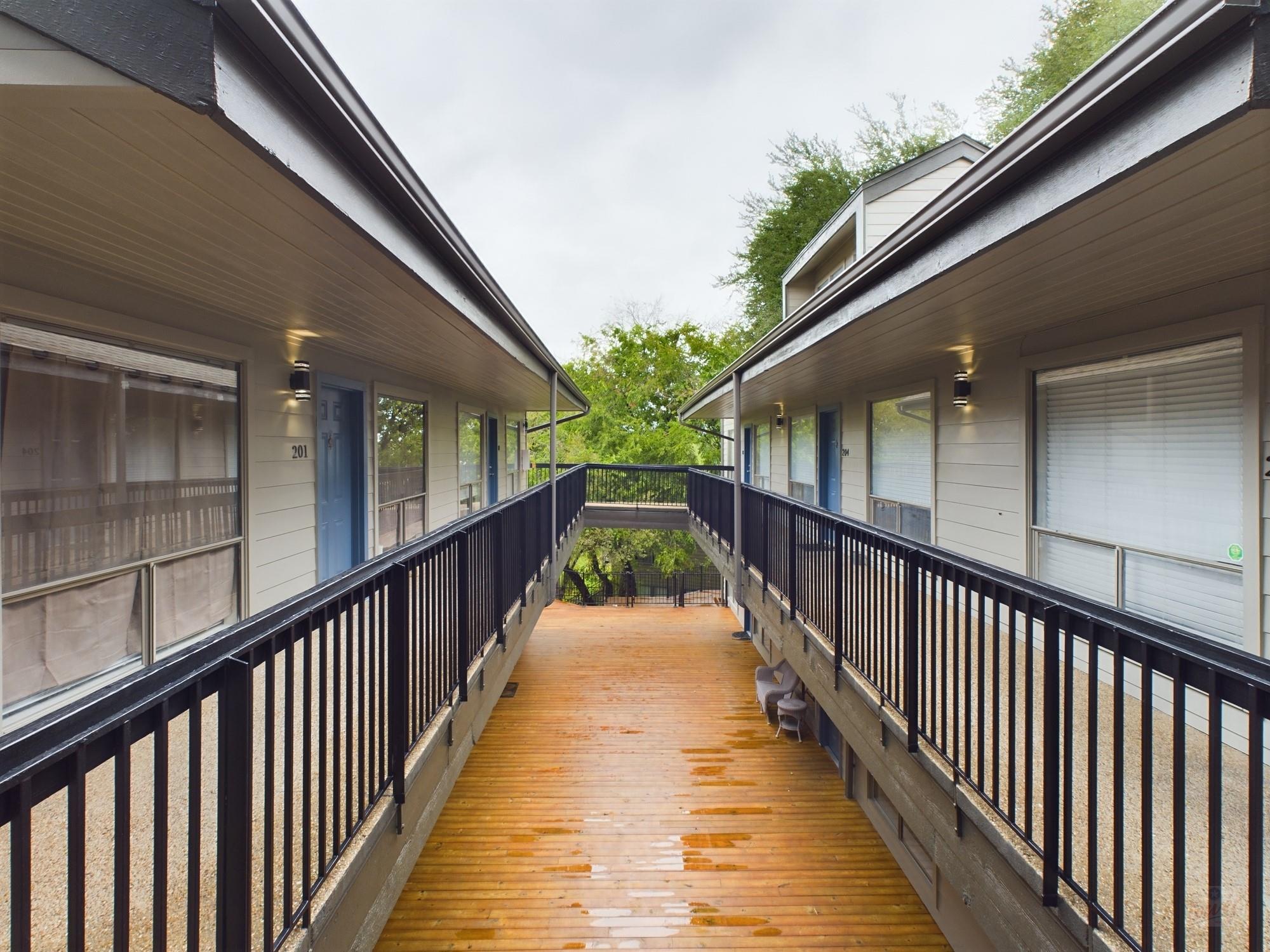 908 Poplar St # 201, Austin, TX 78705