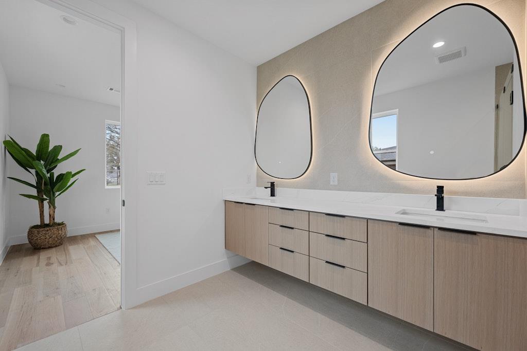 1409 Valleyridge Dr # B, Austin, TX 78704