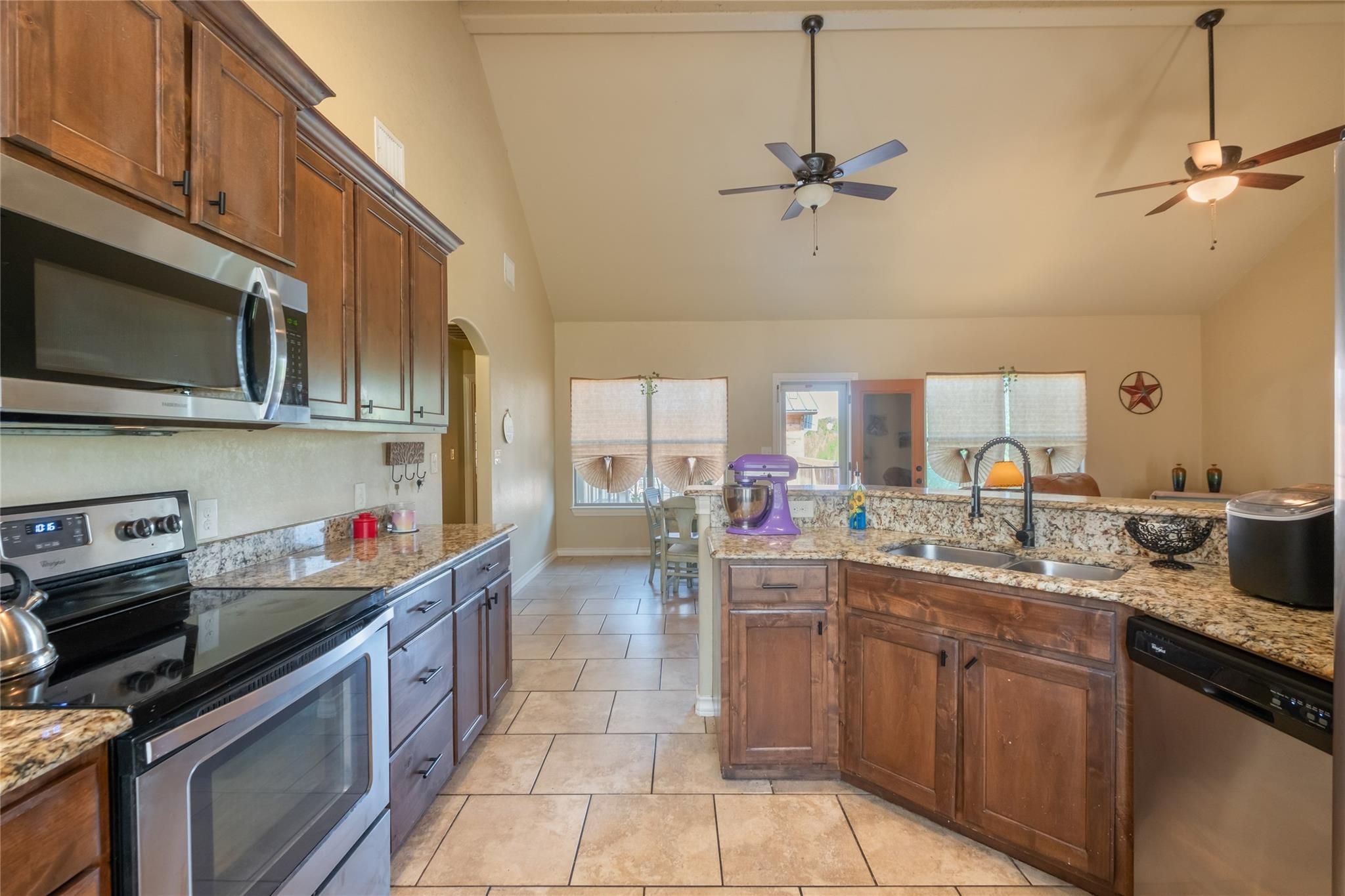 107 Garrett Way, Canyon Lake, TX 78133