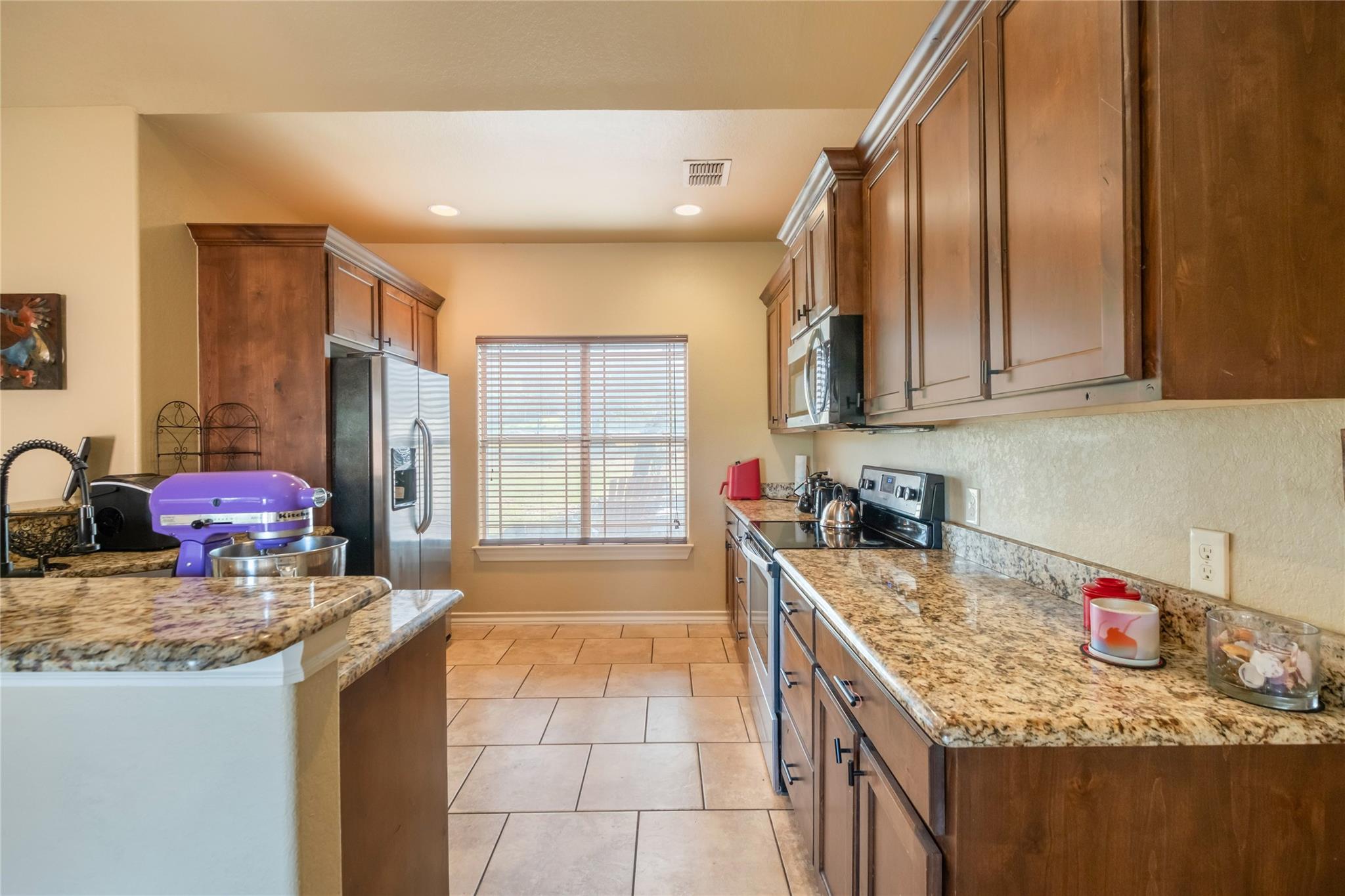 107 Garrett Way, Canyon Lake, TX 78133