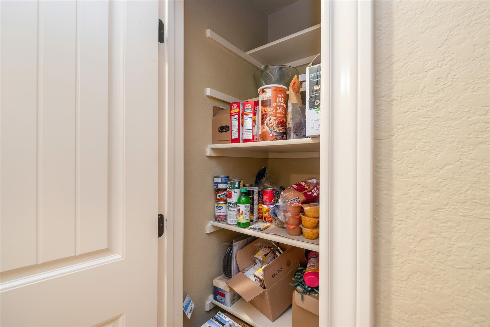 107 Garrett Way, Canyon Lake, TX 78133