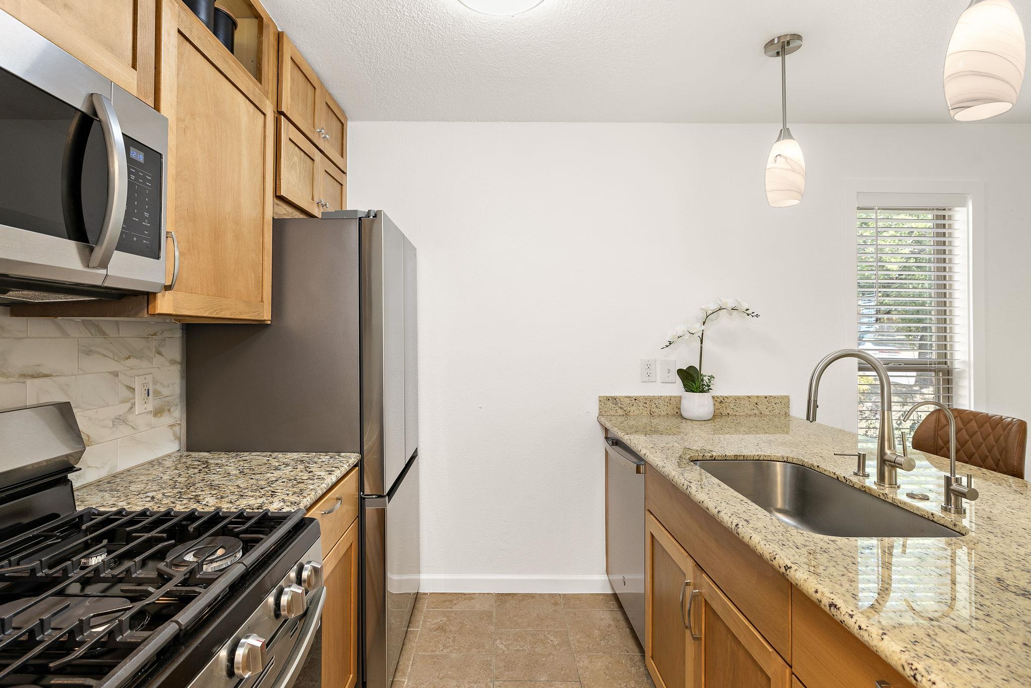 3431 North Hills Dr # 102, Austin, TX 78731