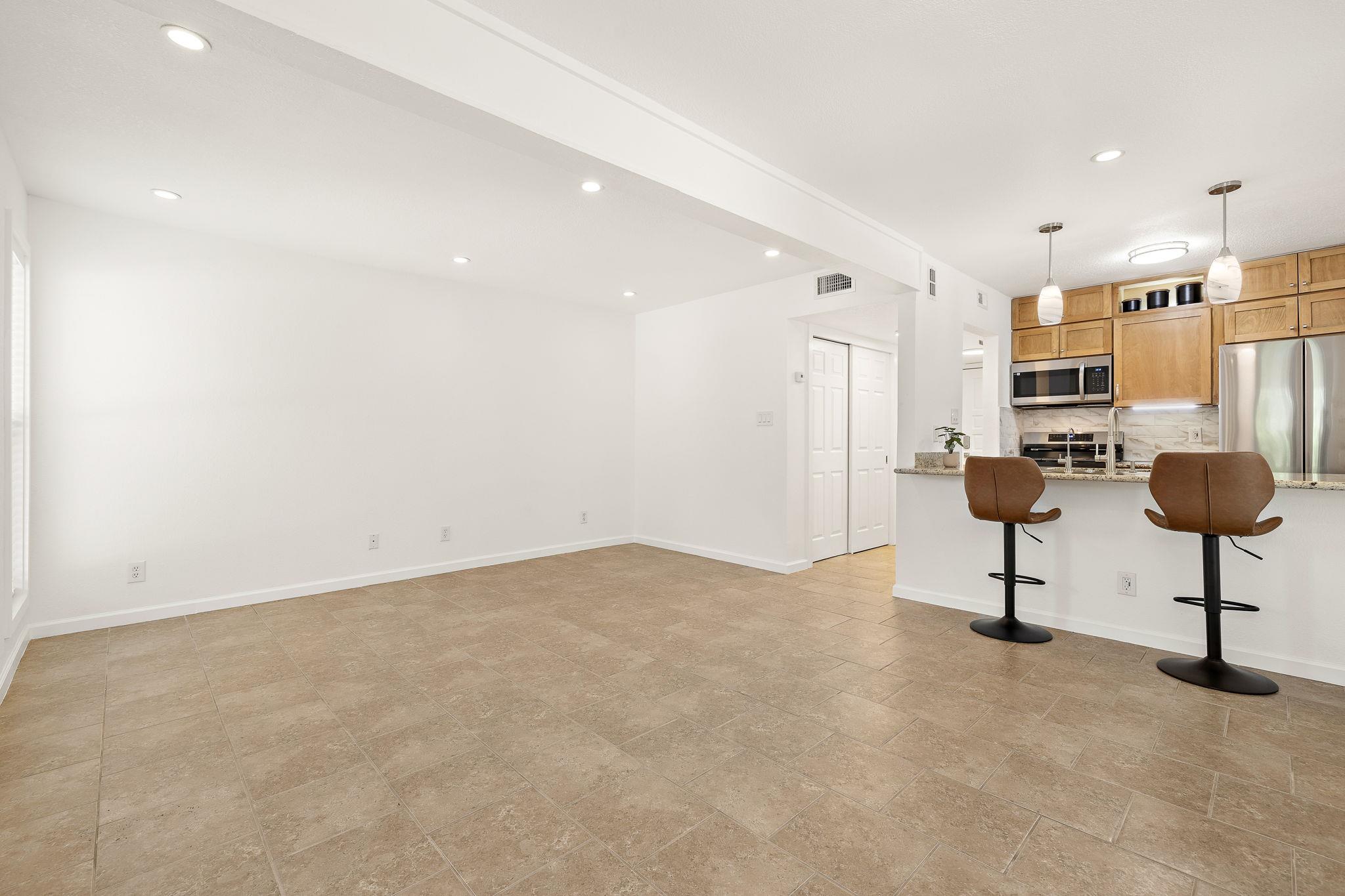 3431 North Hills Dr # 102, Austin, TX 78731