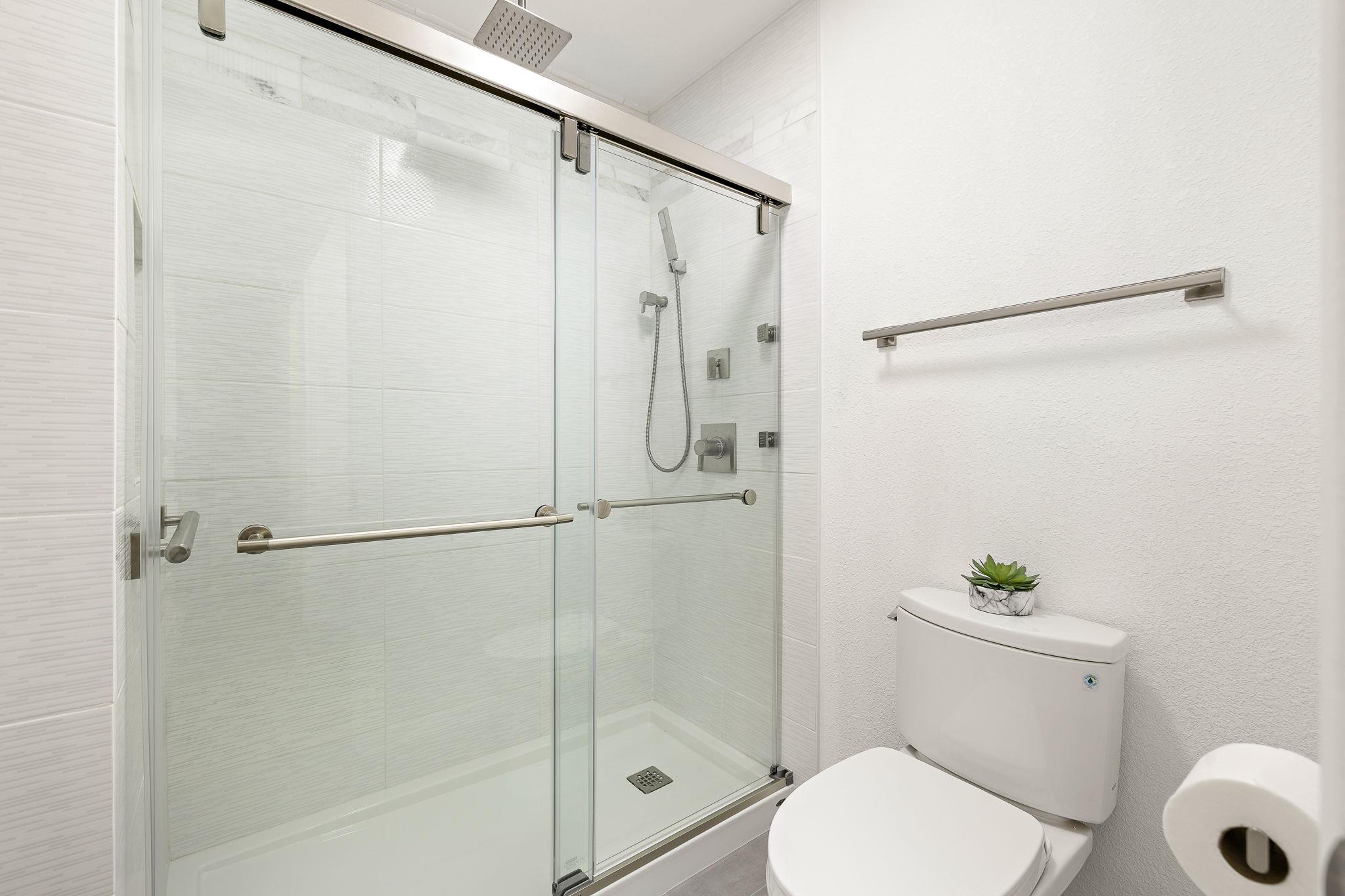 3431 North Hills Dr # 102, Austin, TX 78731