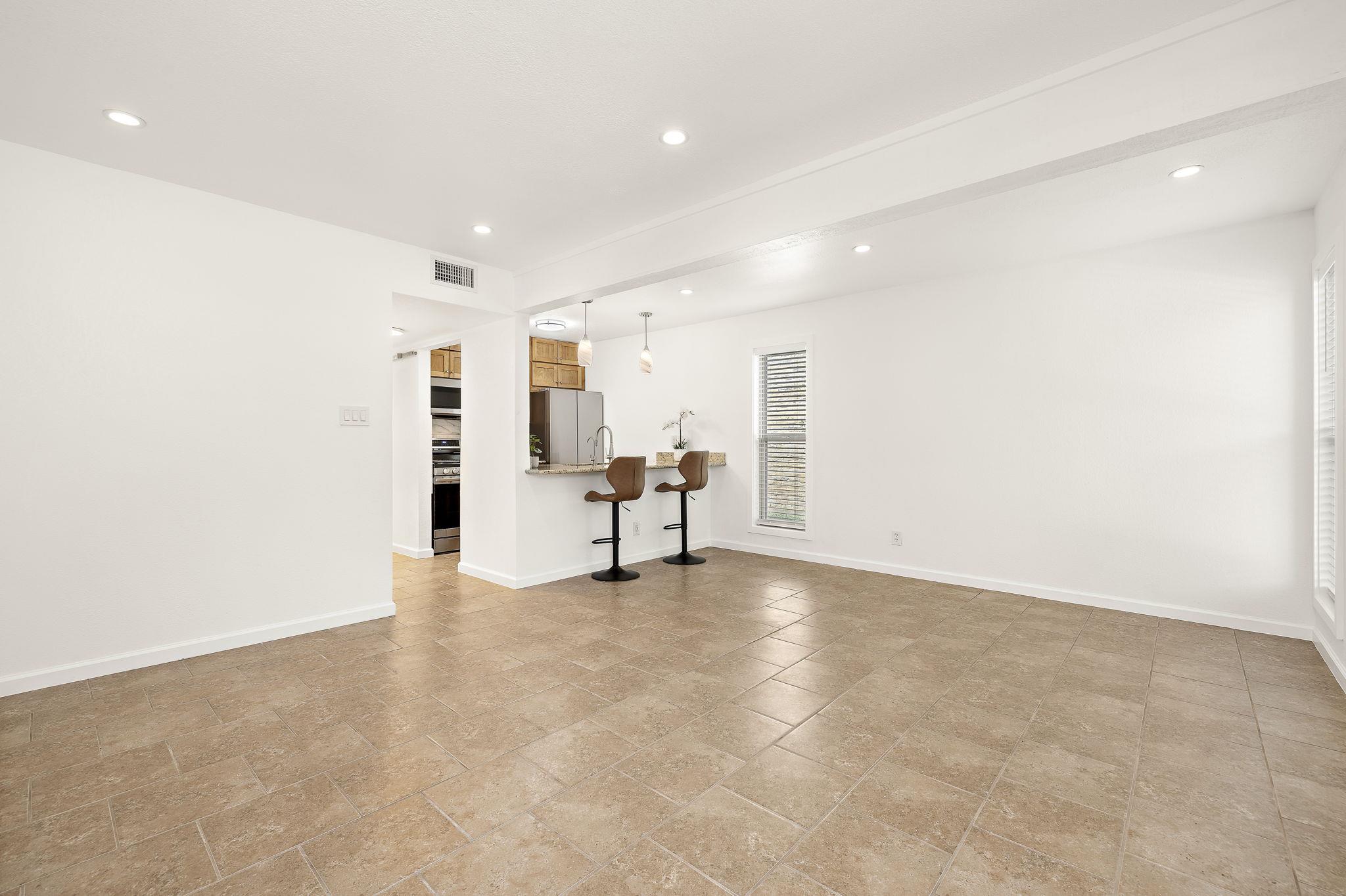 3431 North Hills Dr # 102, Austin, TX 78731