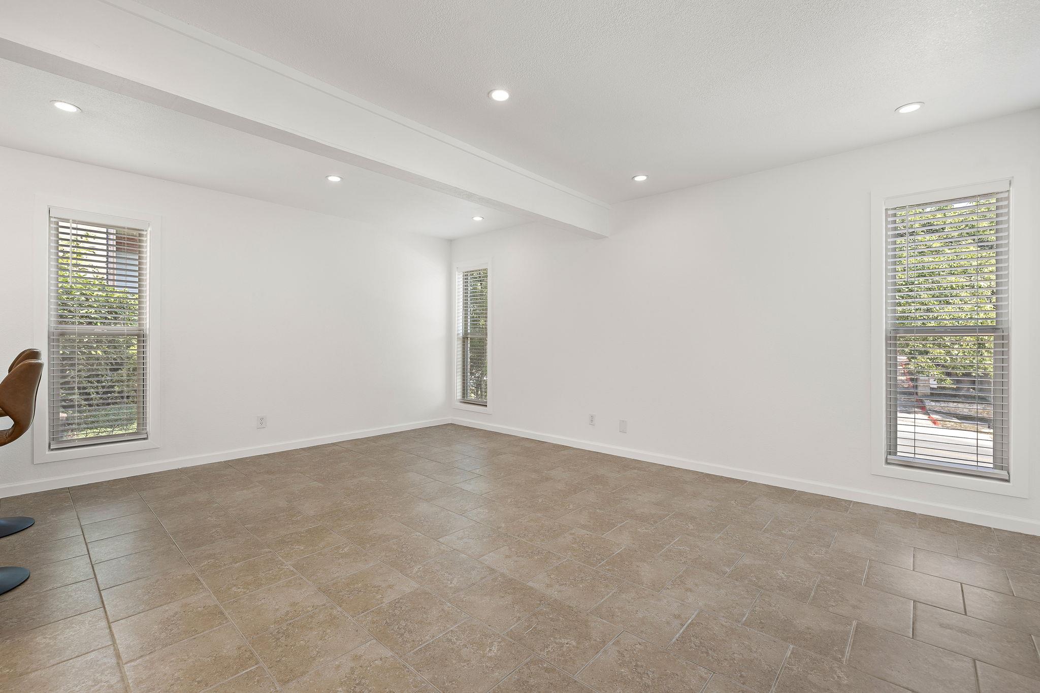 3431 North Hills Dr # 102, Austin, TX 78731