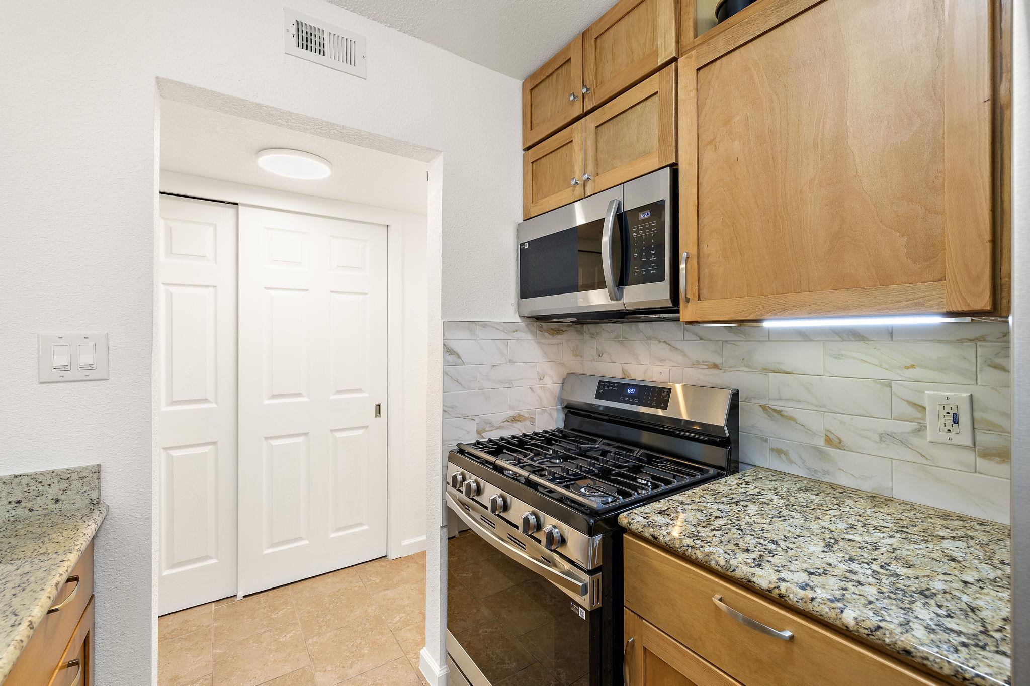 3431 North Hills Dr # 102, Austin, TX 78731