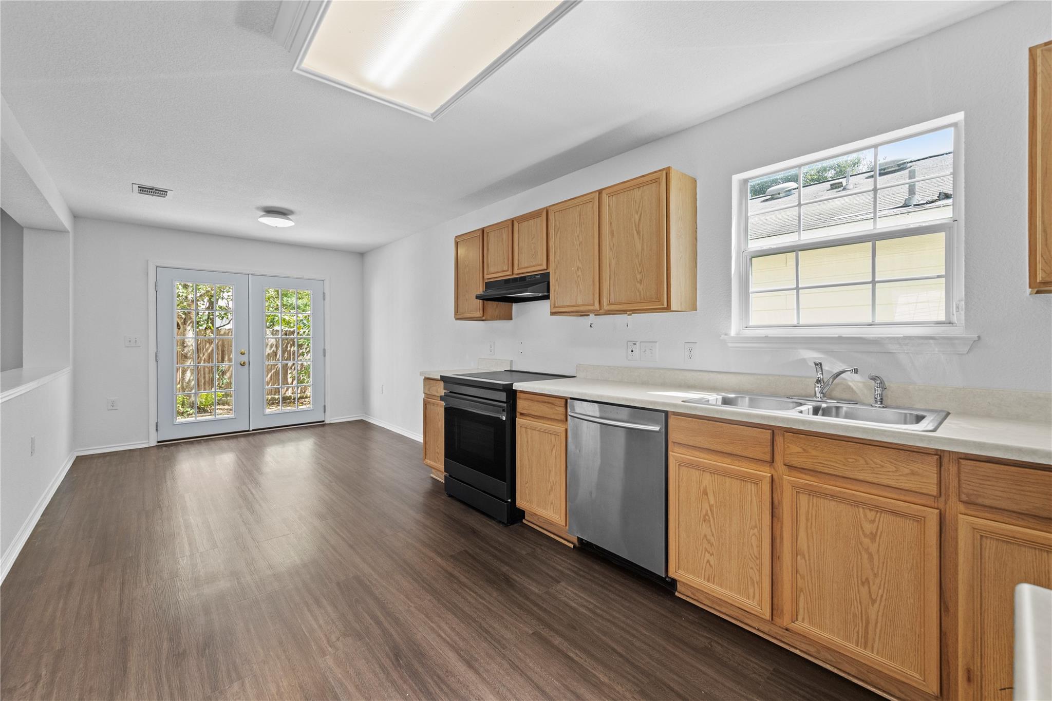 6632 Doyal Dr, Austin, TX 78747