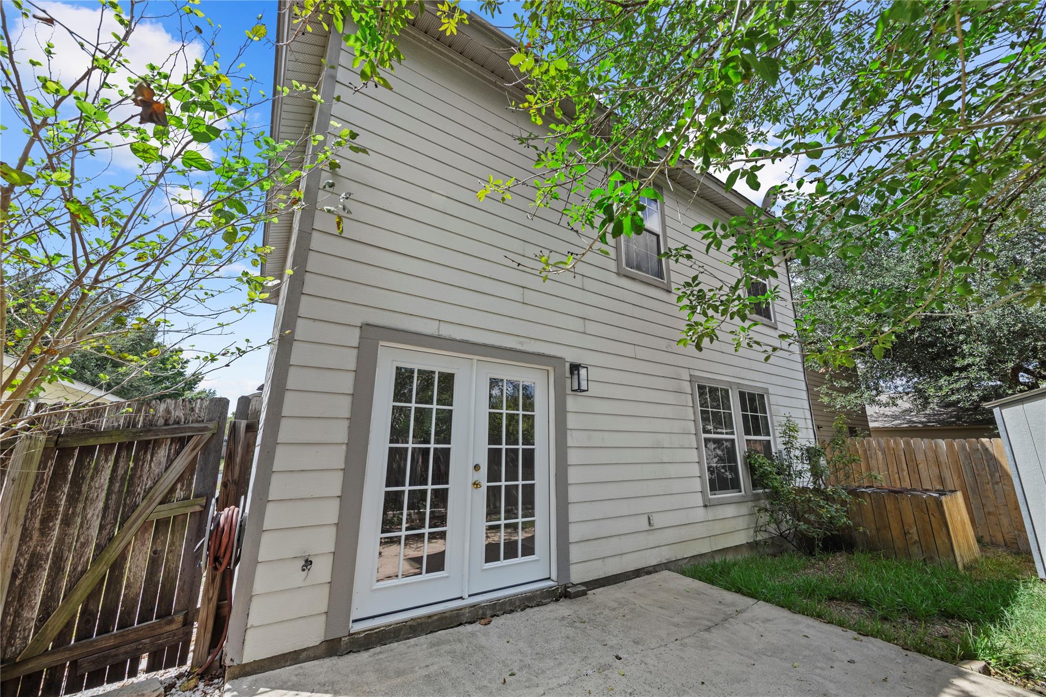 6632 Doyal Dr, Austin, TX 78747