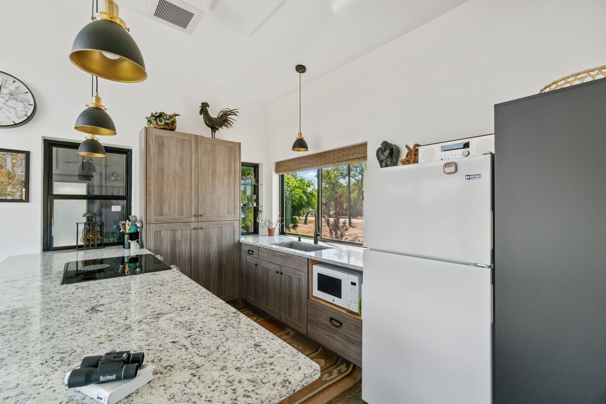 359 Big Bow, Smithville, TX 78957