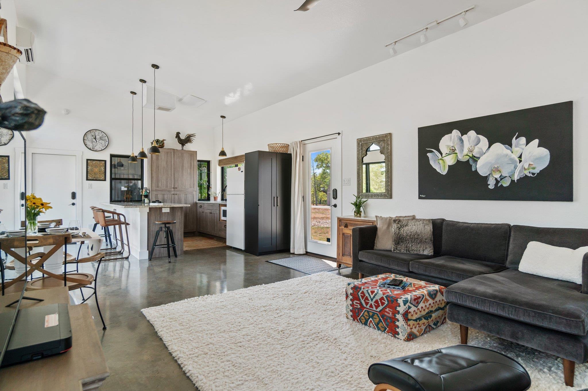 359 Big Bow, Smithville, TX 78957