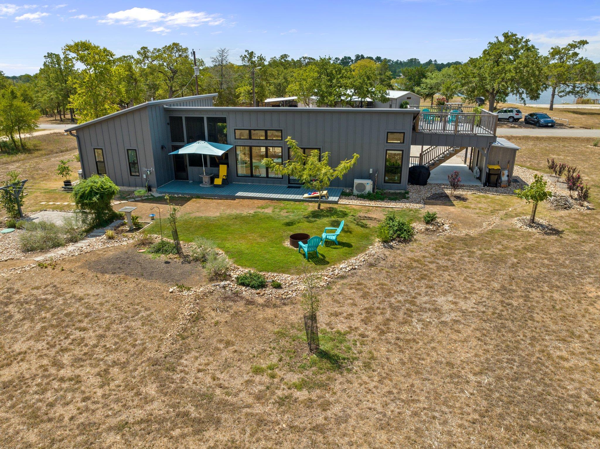 359 Big Bow, Smithville, TX 78957