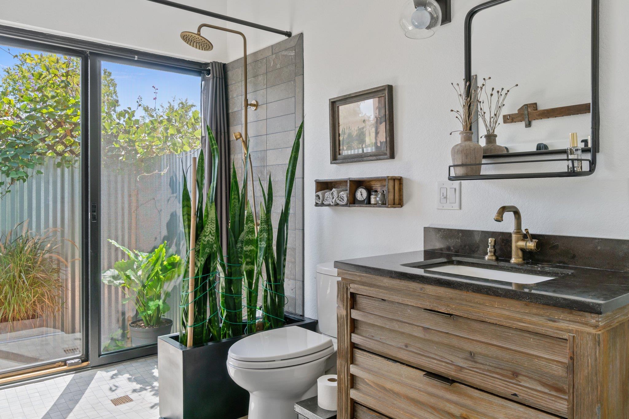 359 Big Bow, Smithville, TX 78957