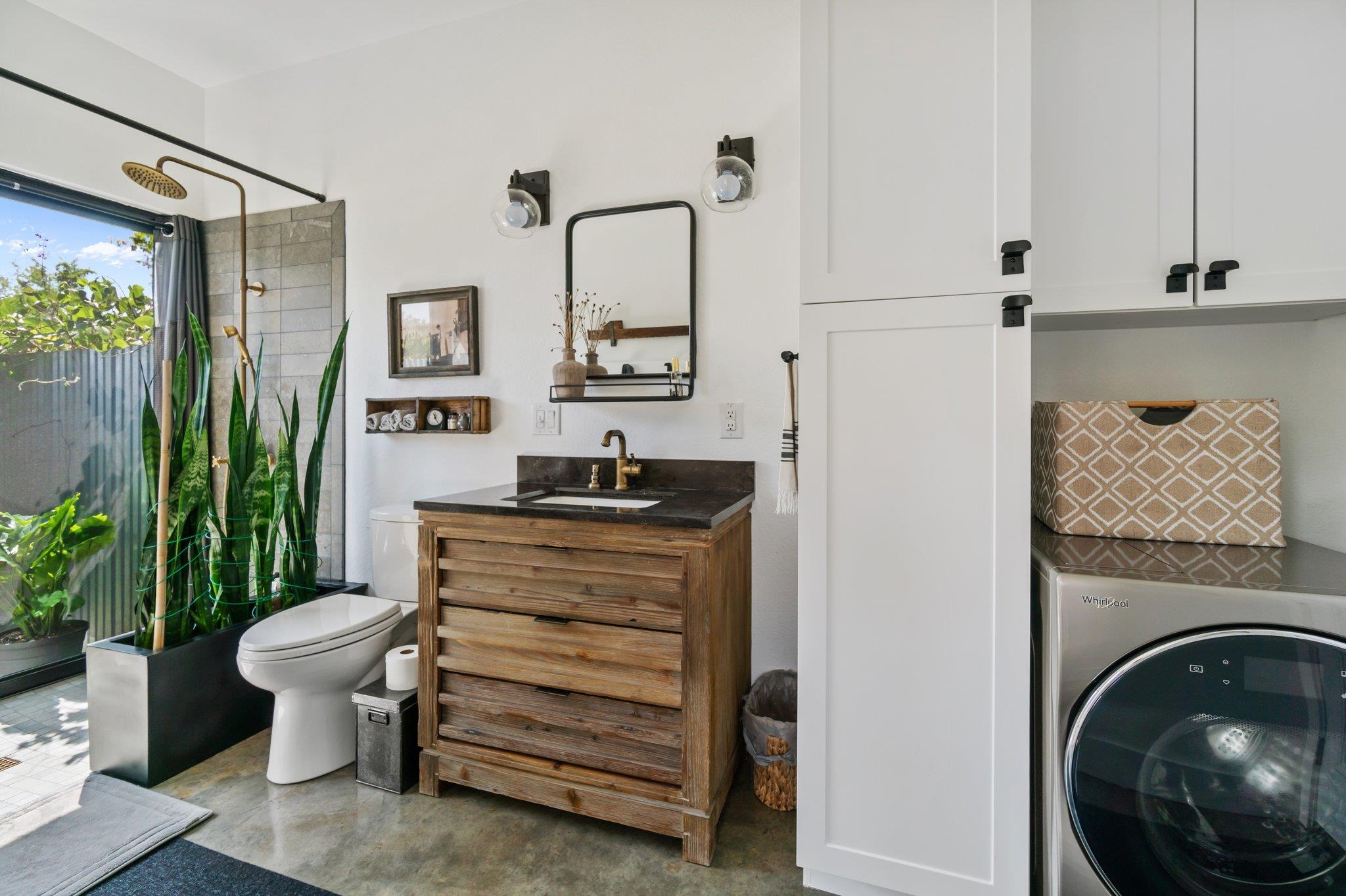 359 Big Bow, Smithville, TX 78957