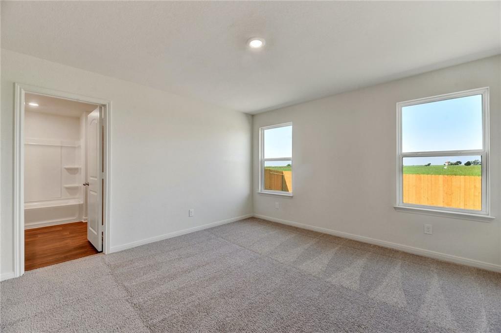 100 Dupont Pass, Jarrell, TX 76537