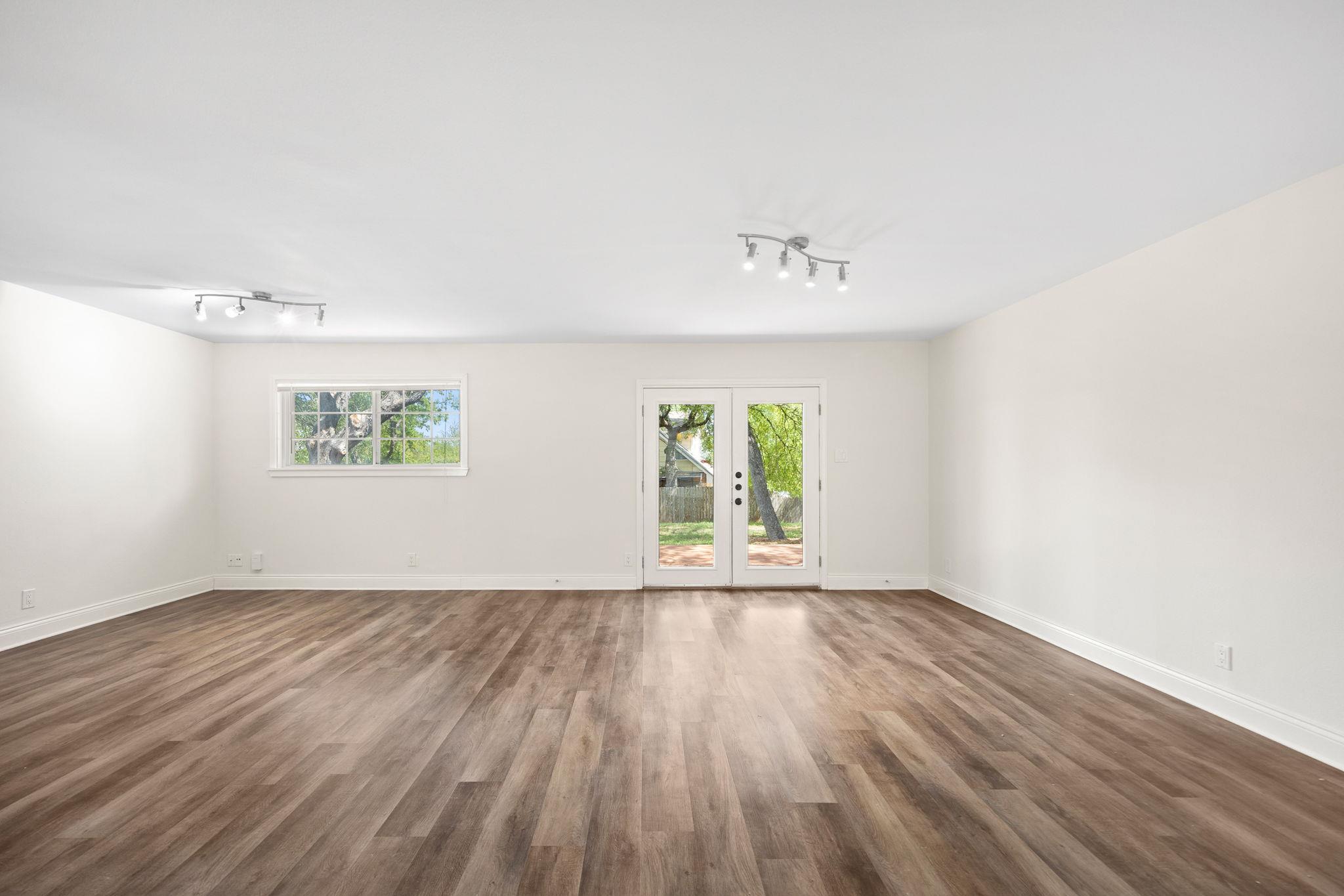 2904 Northeast Dr, Austin, TX 78723