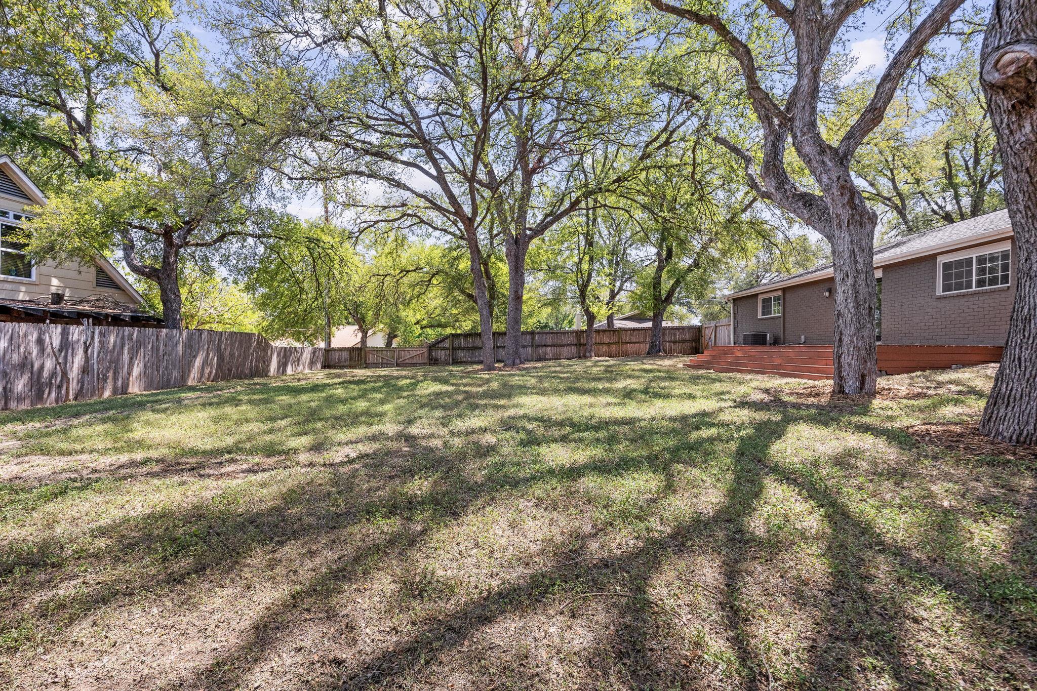2904 Northeast Dr, Austin, TX 78723