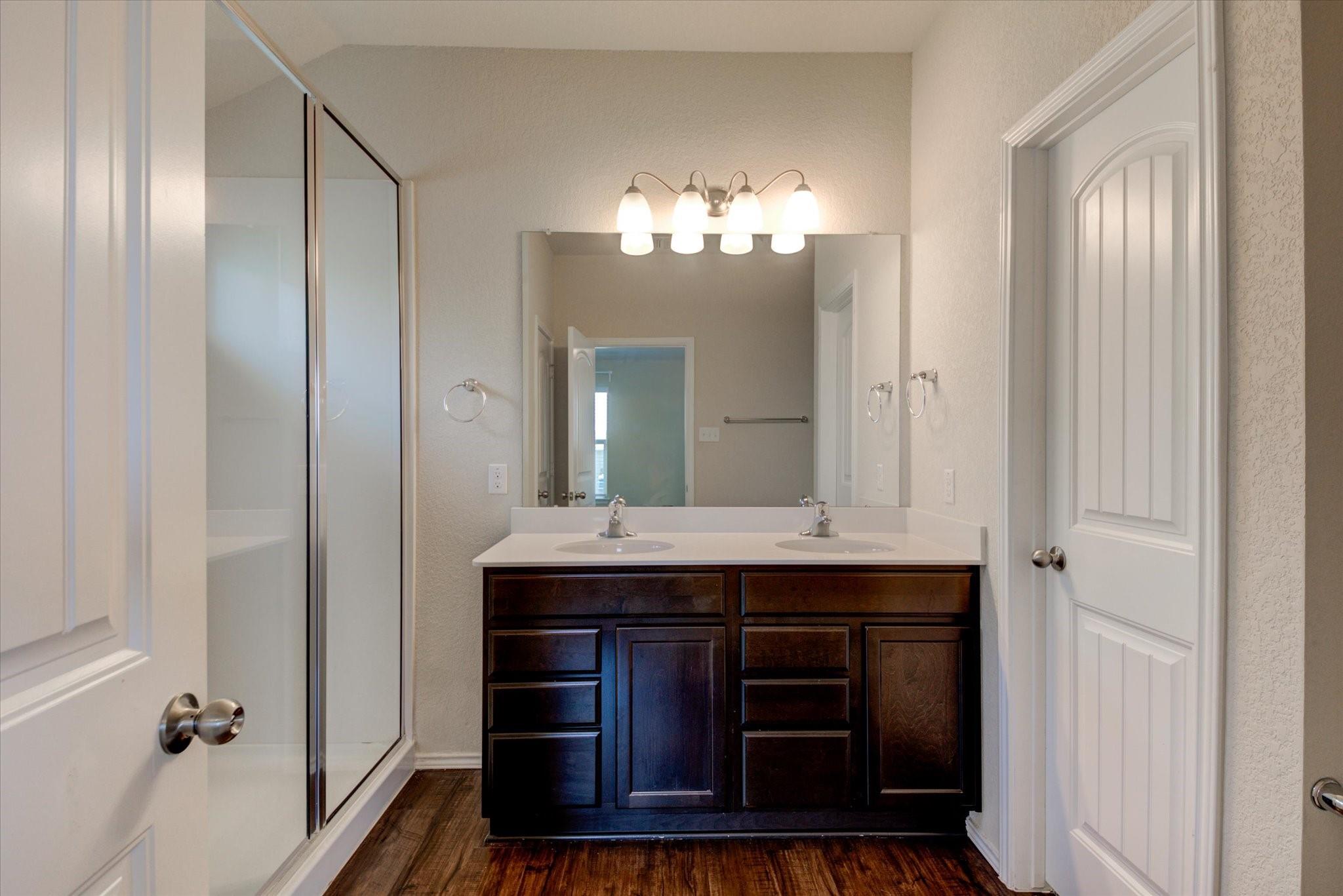 403 Kyra Ln, Taylor, TX 76574