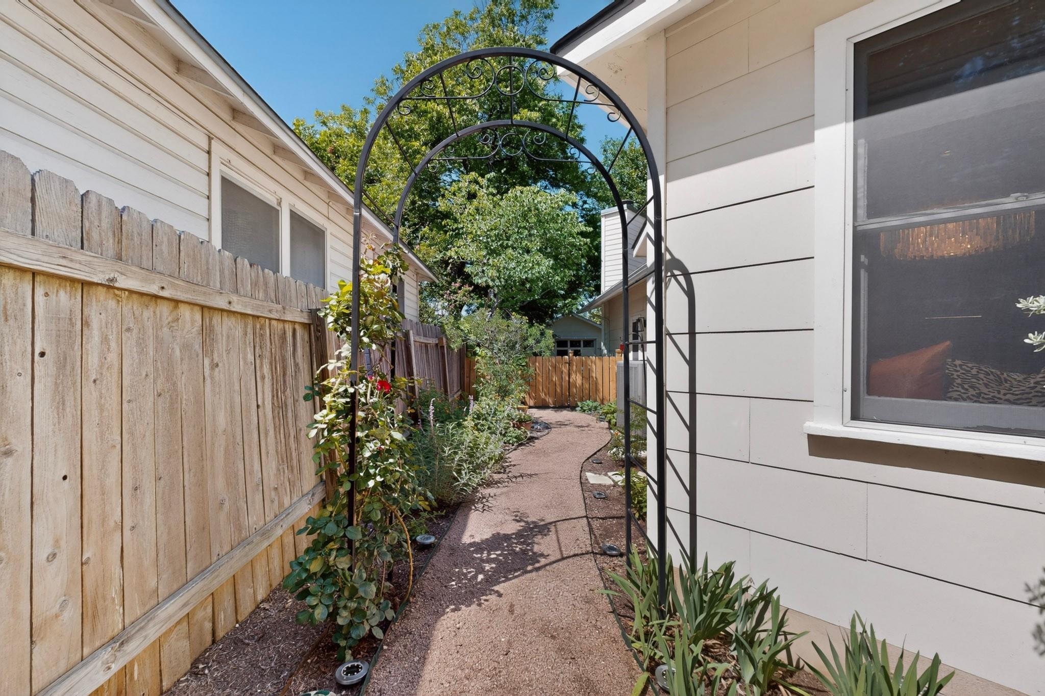 1906 Collier St, Austin, TX 78704