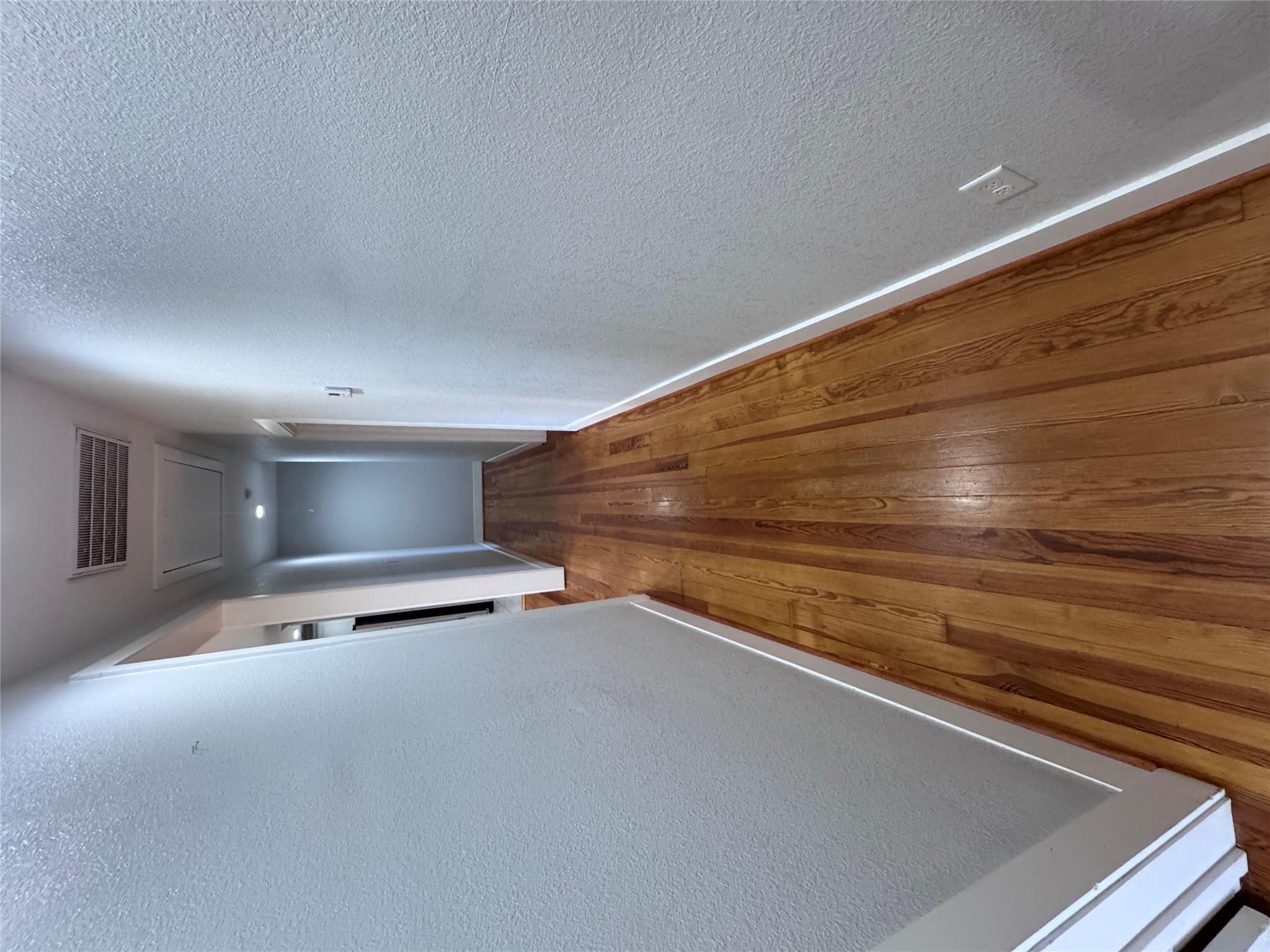 939 Knape Rd, La Grange, TX 78945