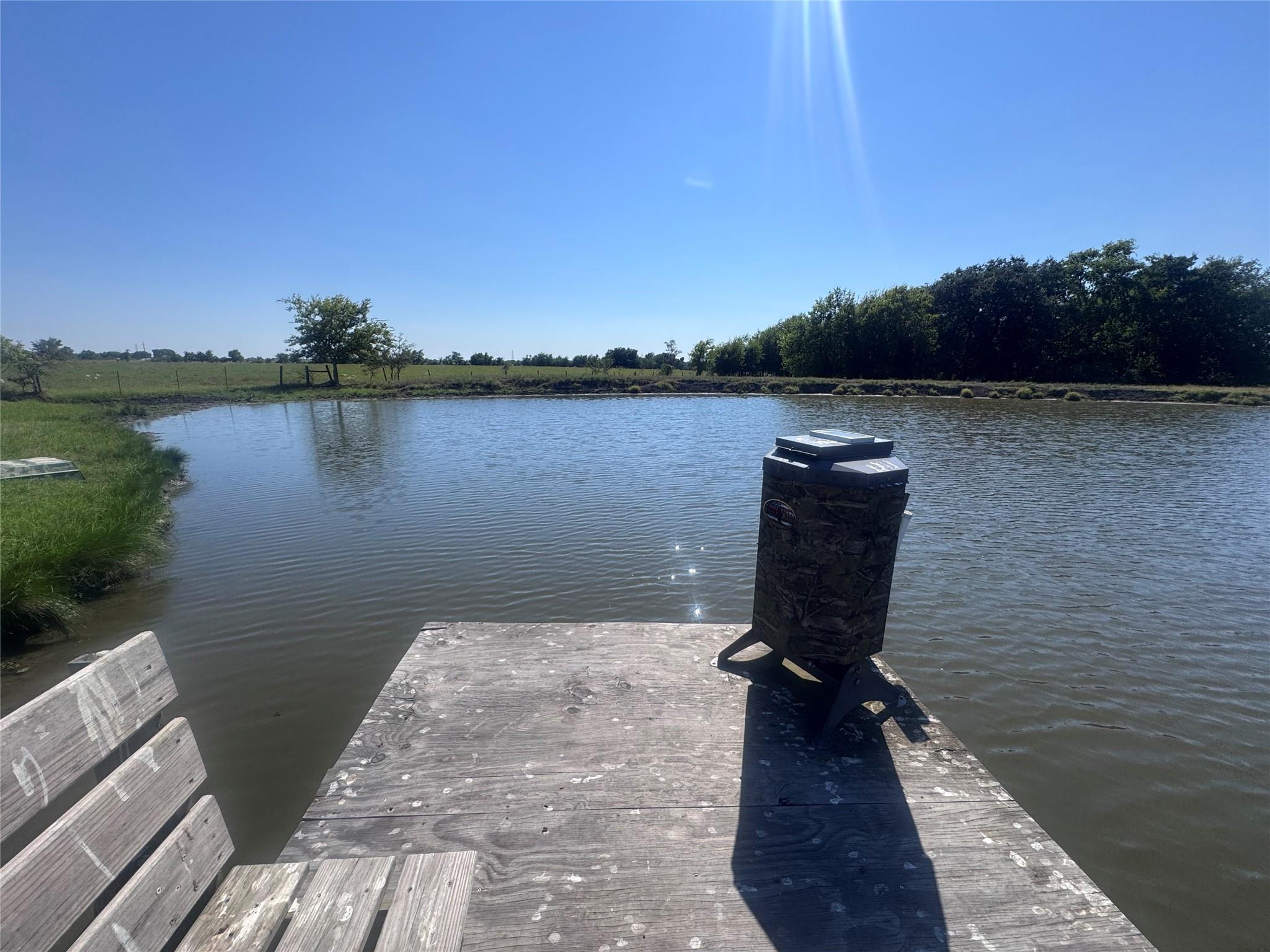 939 Knape Rd, La Grange, TX 78945