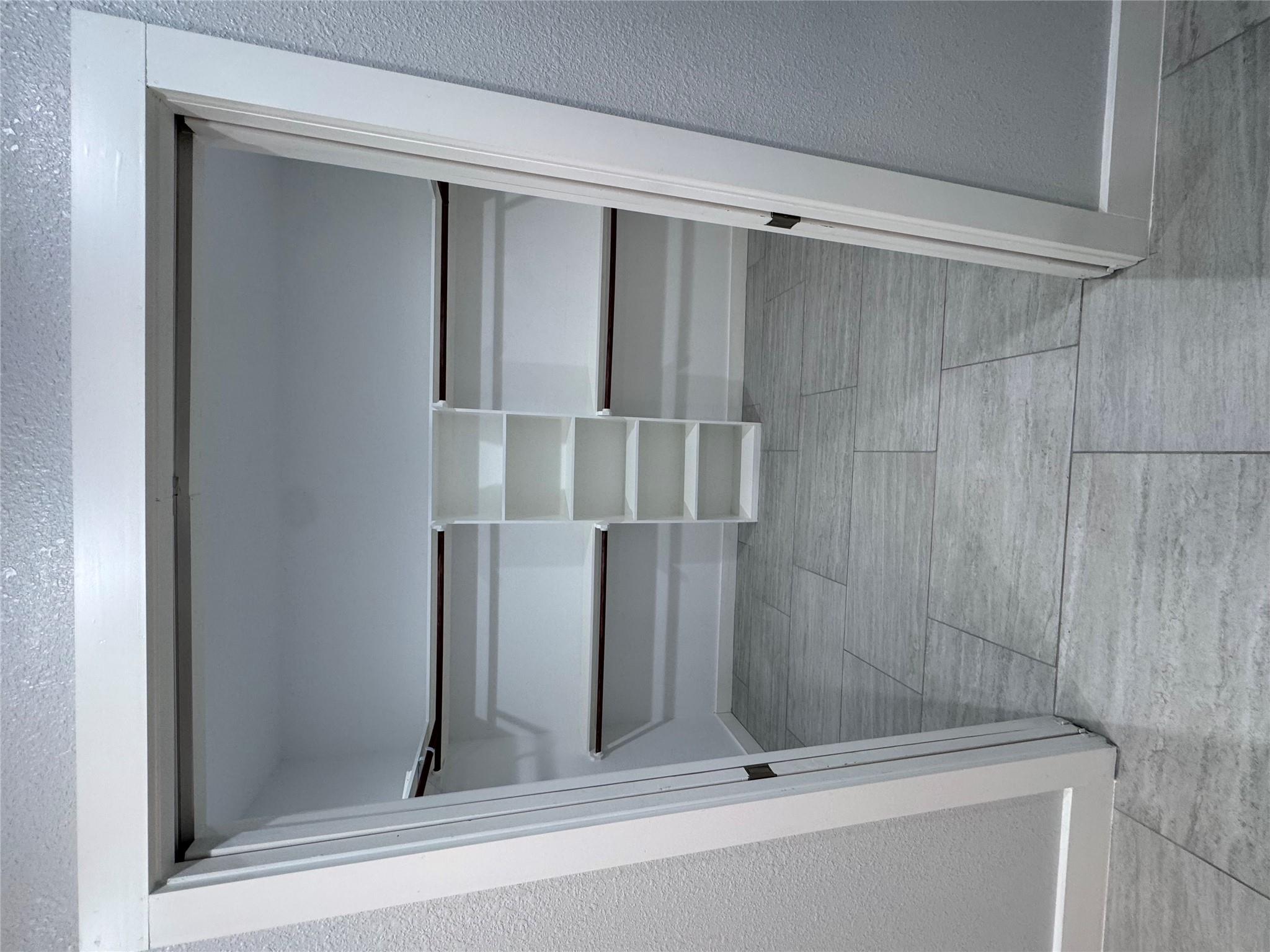 939 Knape Rd, La Grange, TX 78945