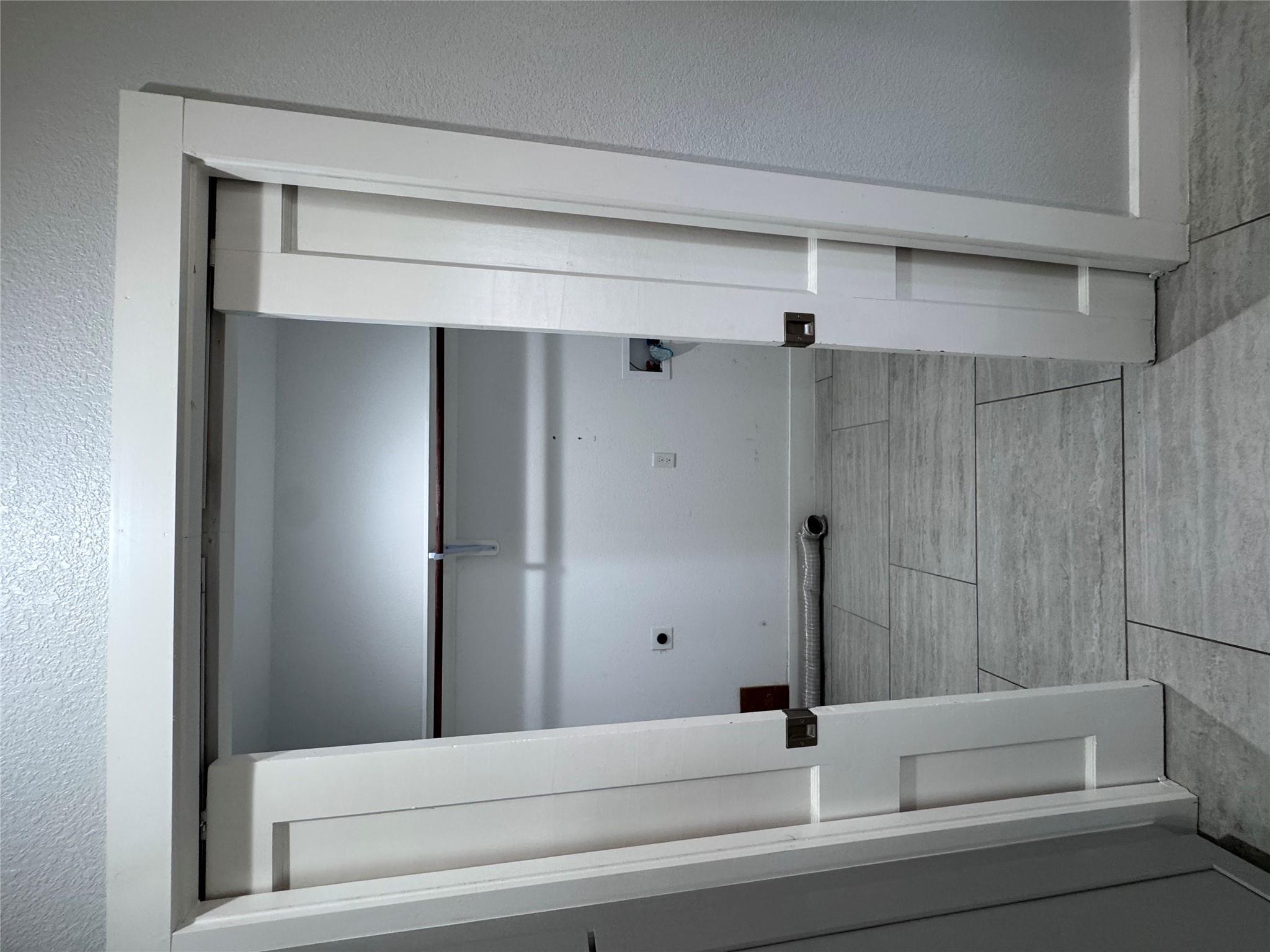 939 Knape Rd, La Grange, TX 78945