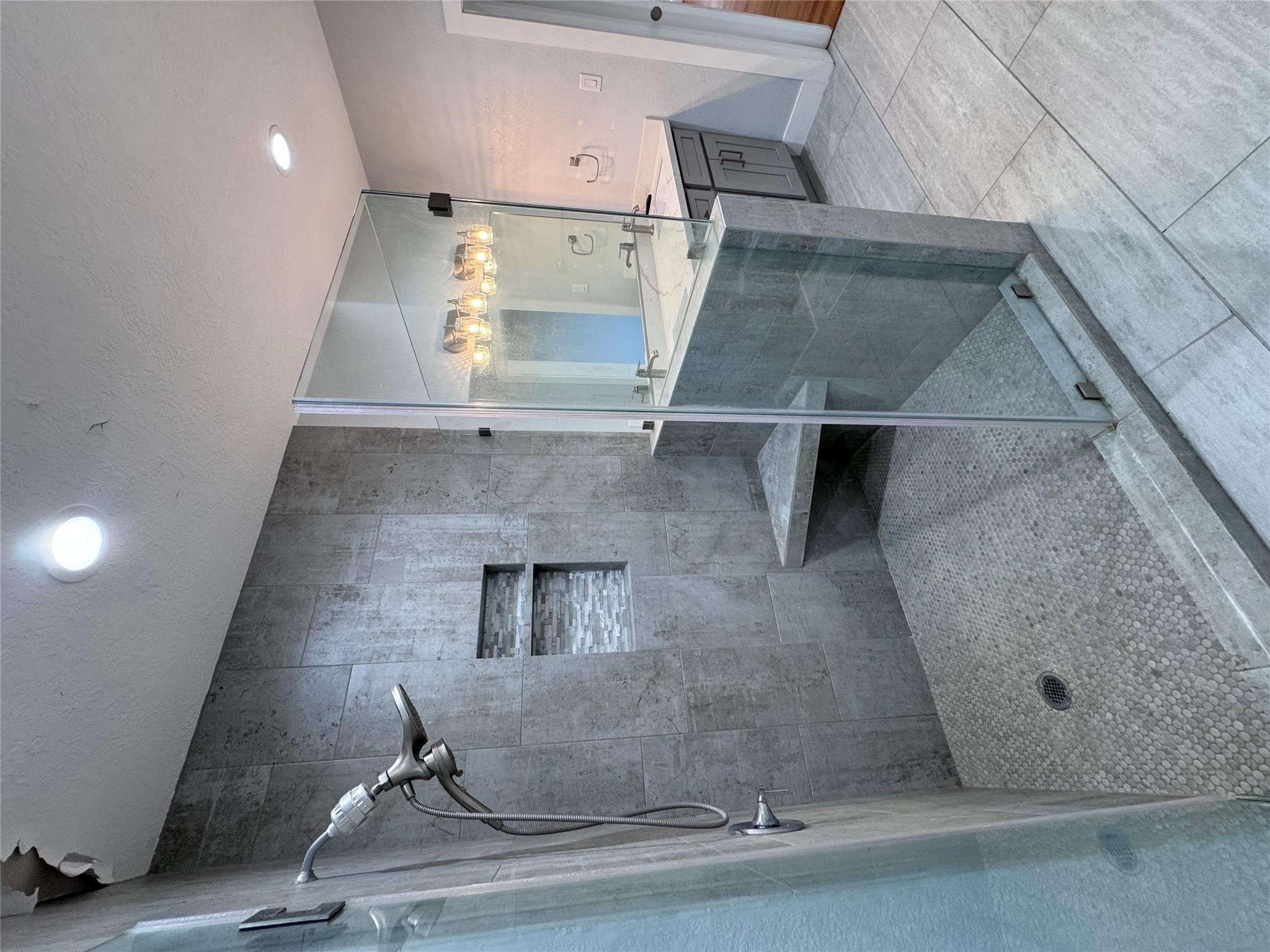 939 Knape Rd, La Grange, TX 78945