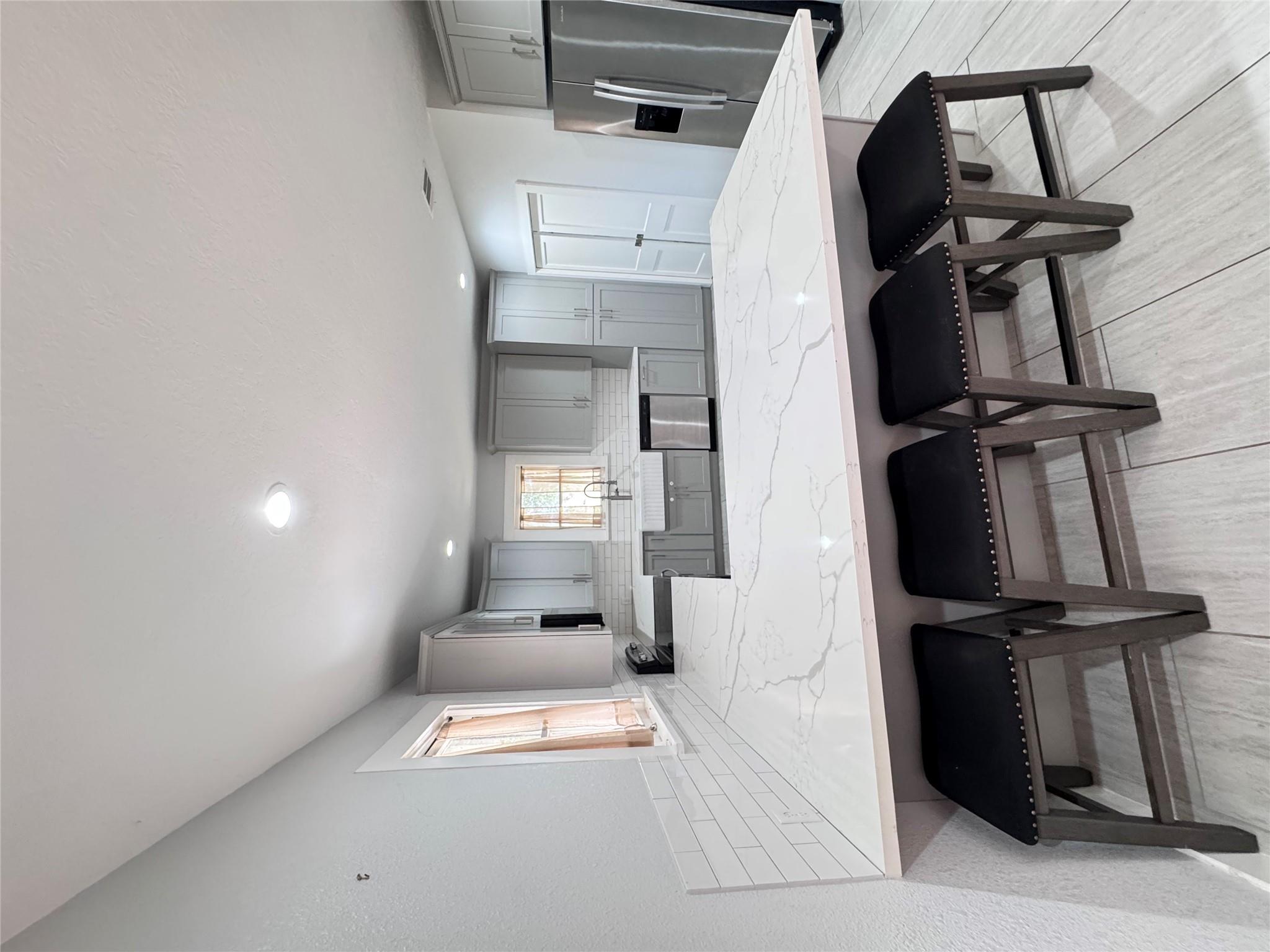 939 Knape Rd, La Grange, TX 78945