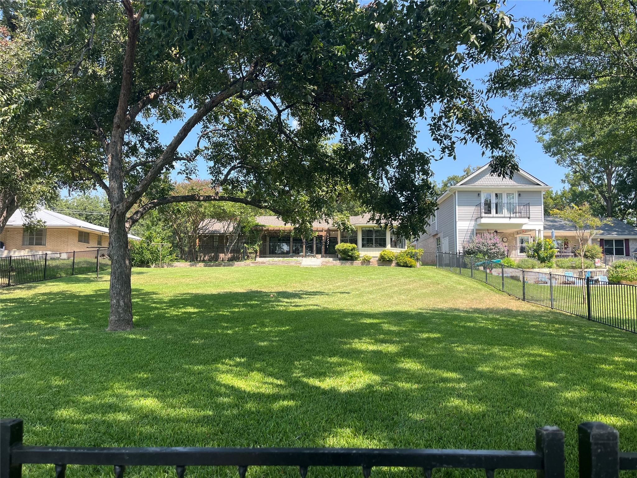 1214 Pecan Dr, Marble Falls, TX 78654