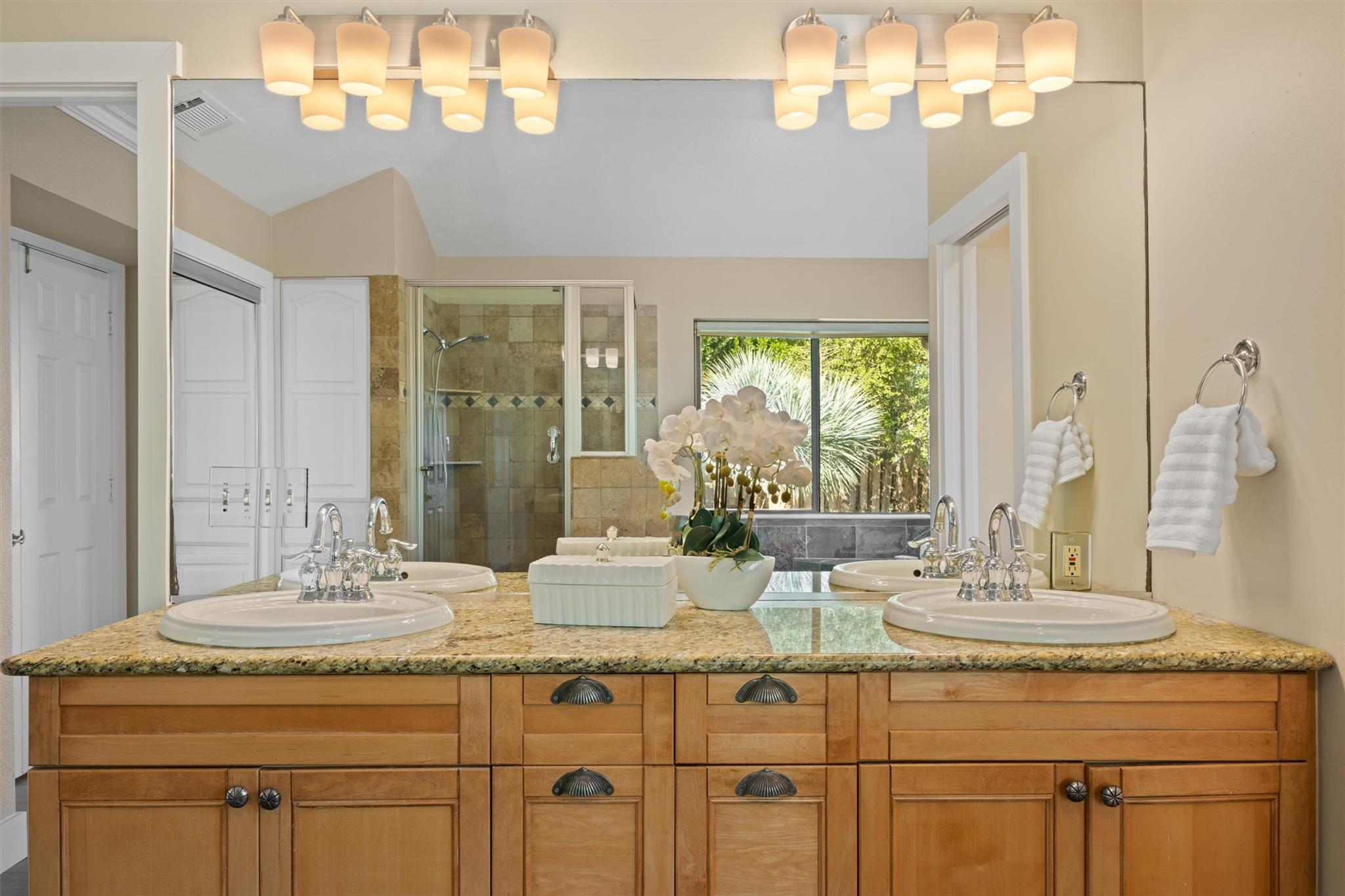 108 Schooner Dr, Lakeway, TX 78738