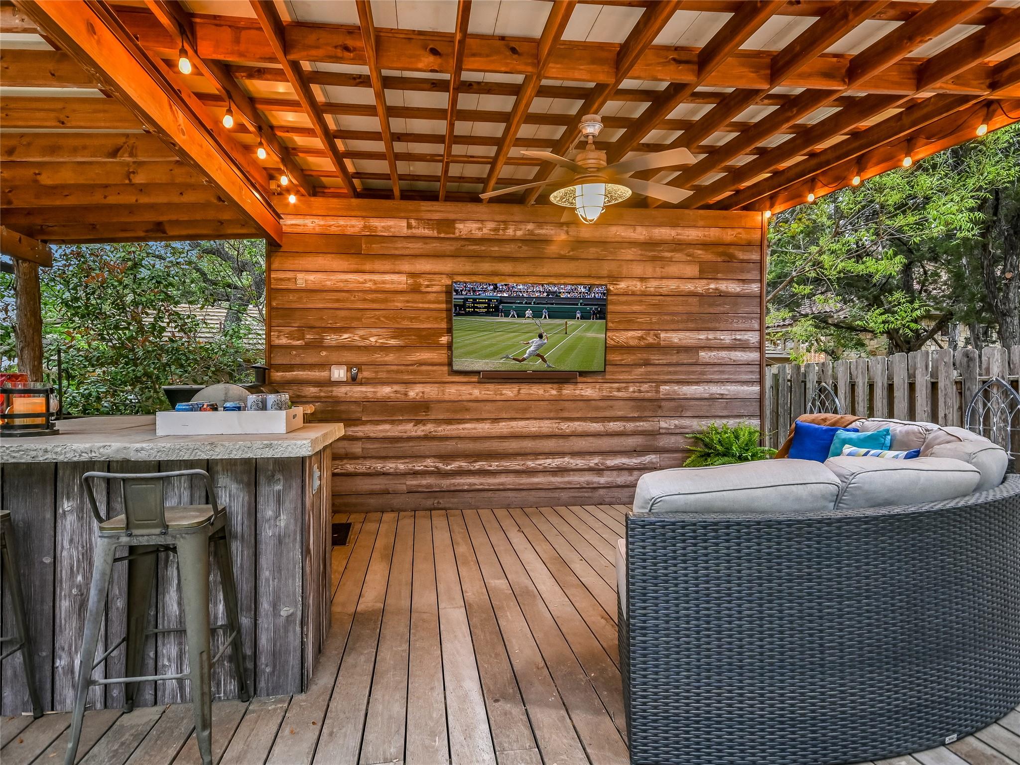 108 Schooner Dr, Lakeway, TX 78738