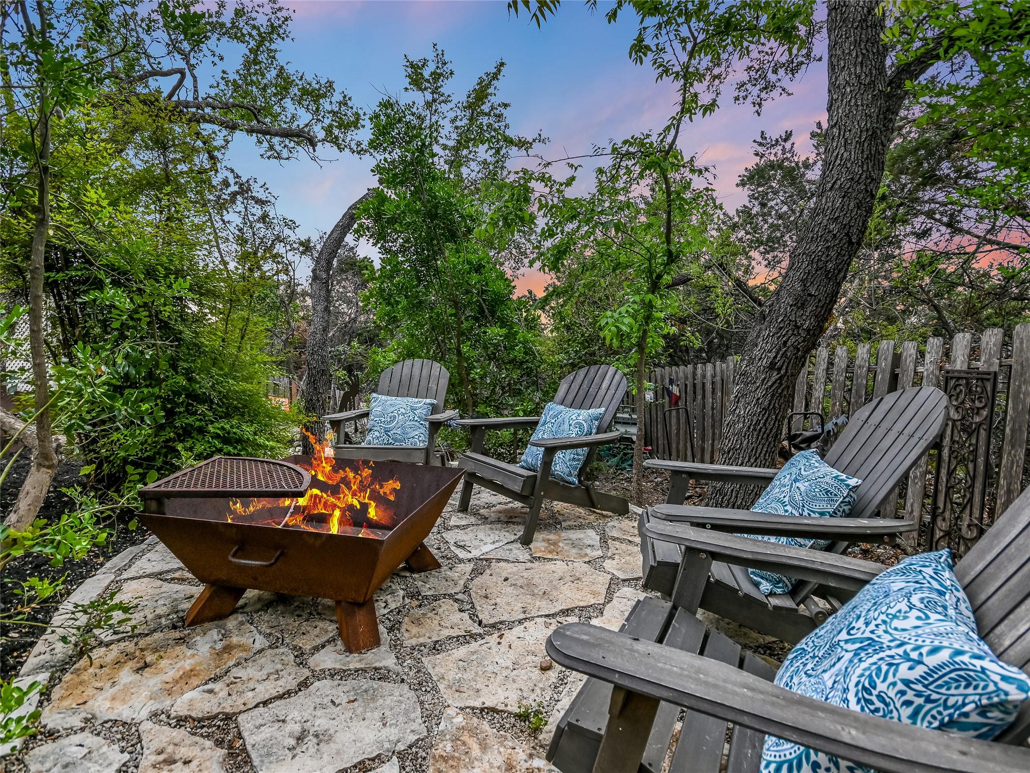 108 Schooner Dr, Lakeway, TX 78738