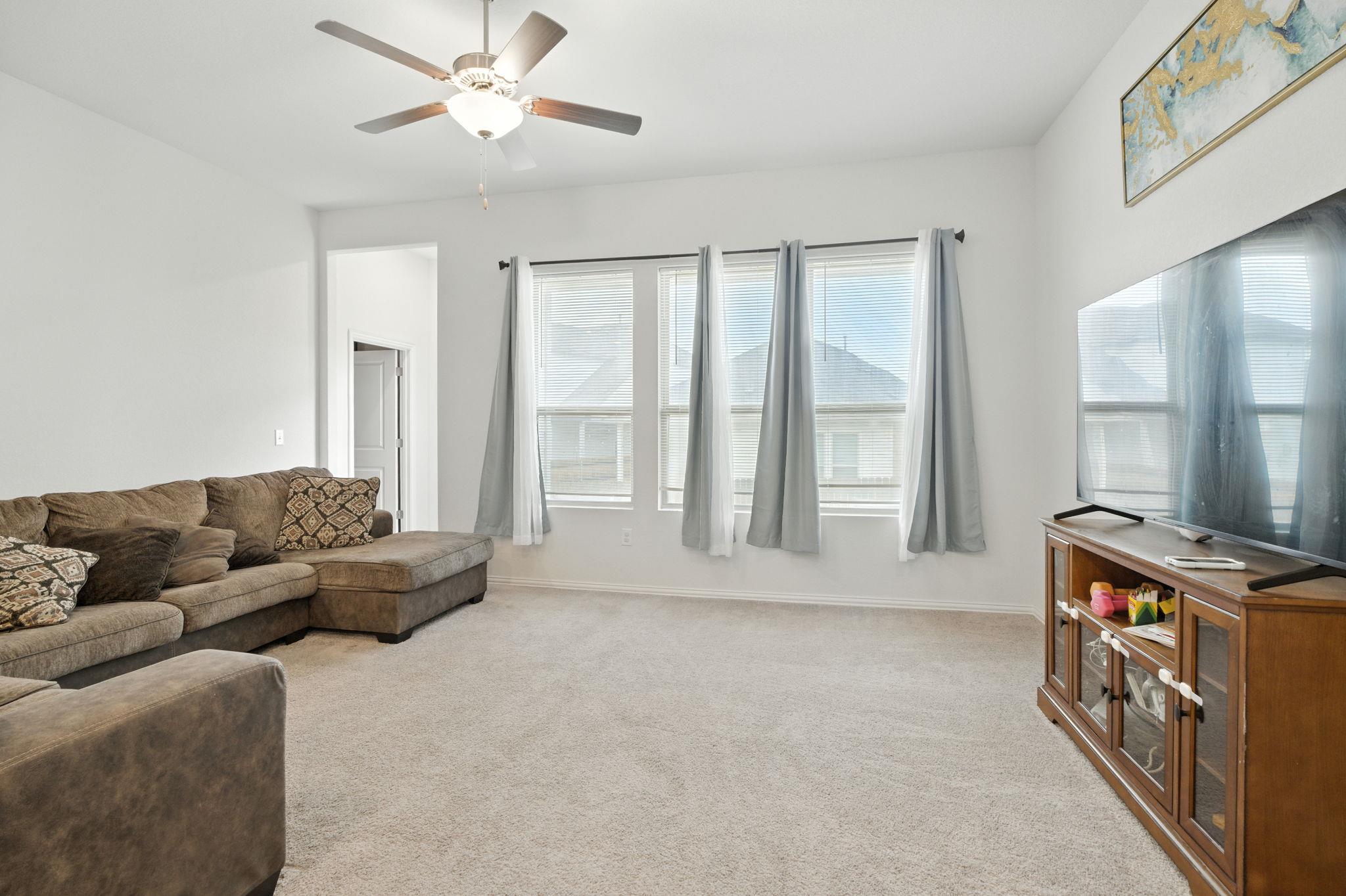 12704 Bloomington Dr # 143, Austin, TX 78748