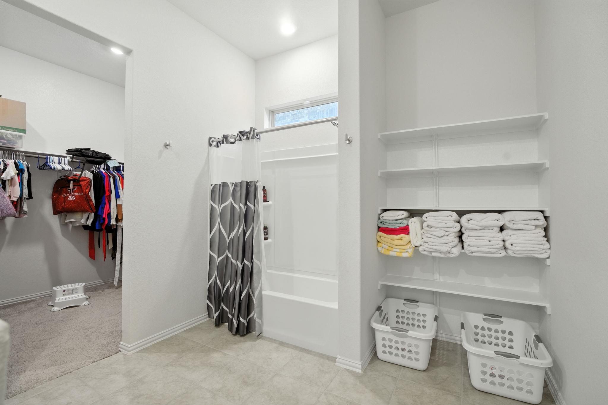 12704 Bloomington Dr # 143, Austin, TX 78748