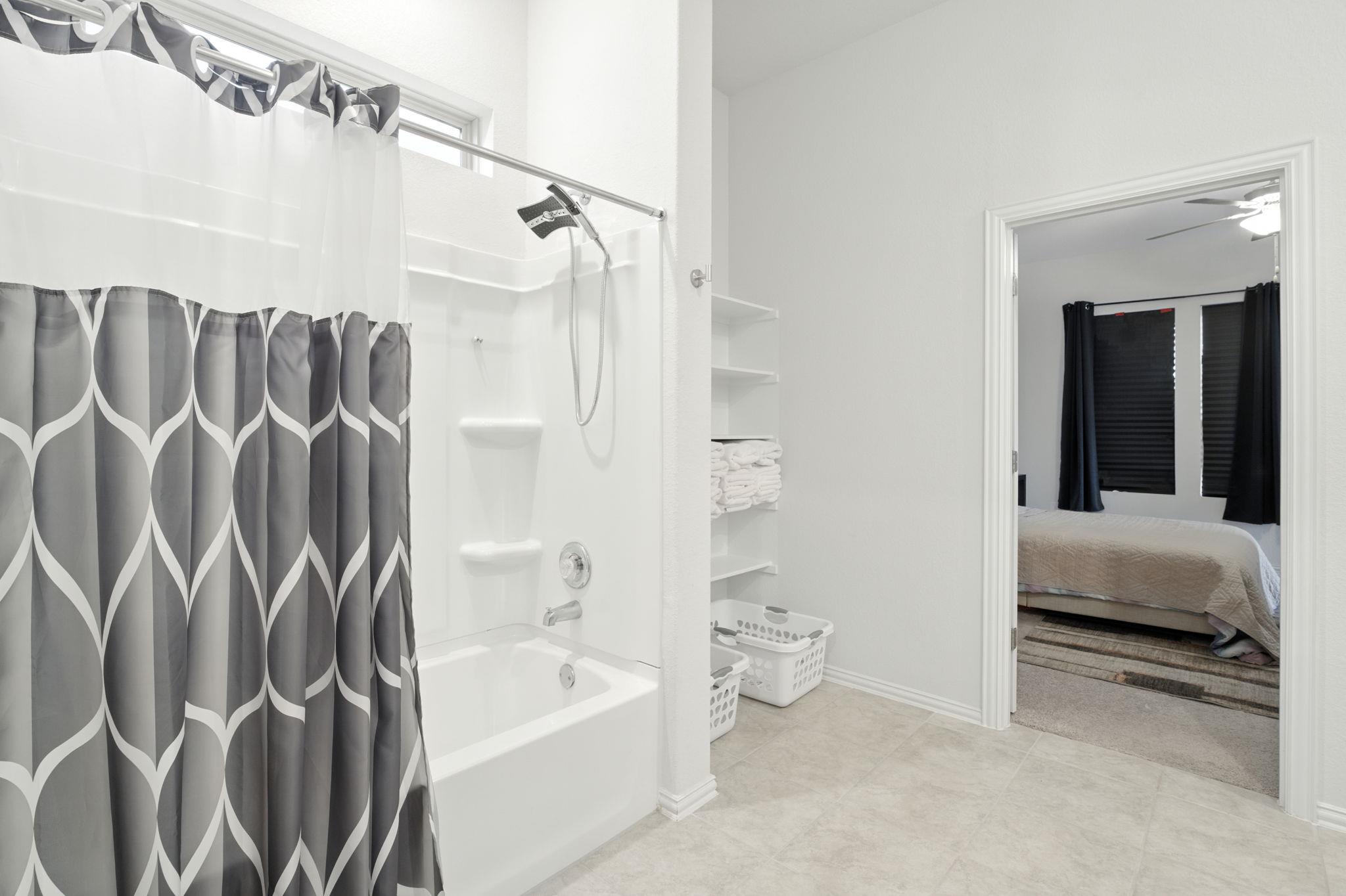 12704 Bloomington Dr # 143, Austin, TX 78748