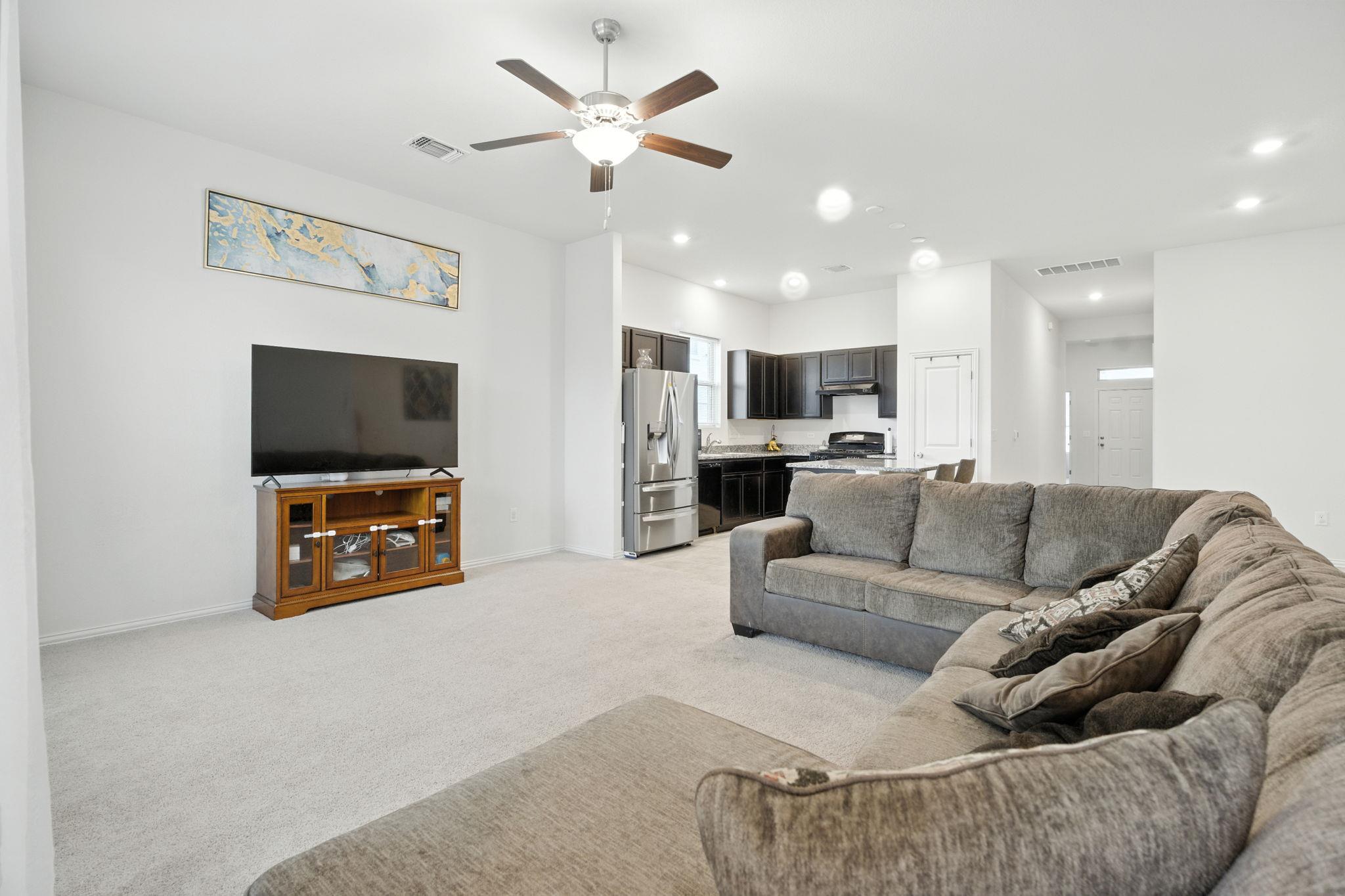 12704 Bloomington Dr # 143, Austin, TX 78748